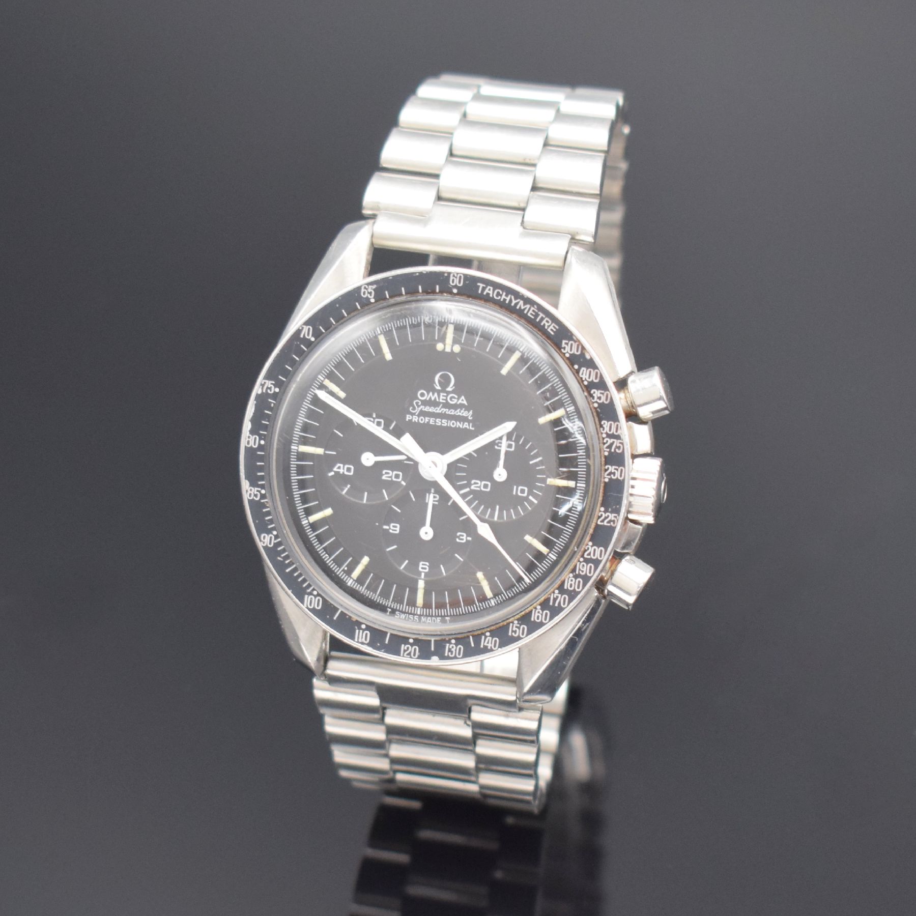 OMEGA Speedmaster Professional Referenz 145022-69ST Herrenarmbanduhr mit Chronograph und sog. "Dot over 90" Lünette, Schweiz um 1969, ...