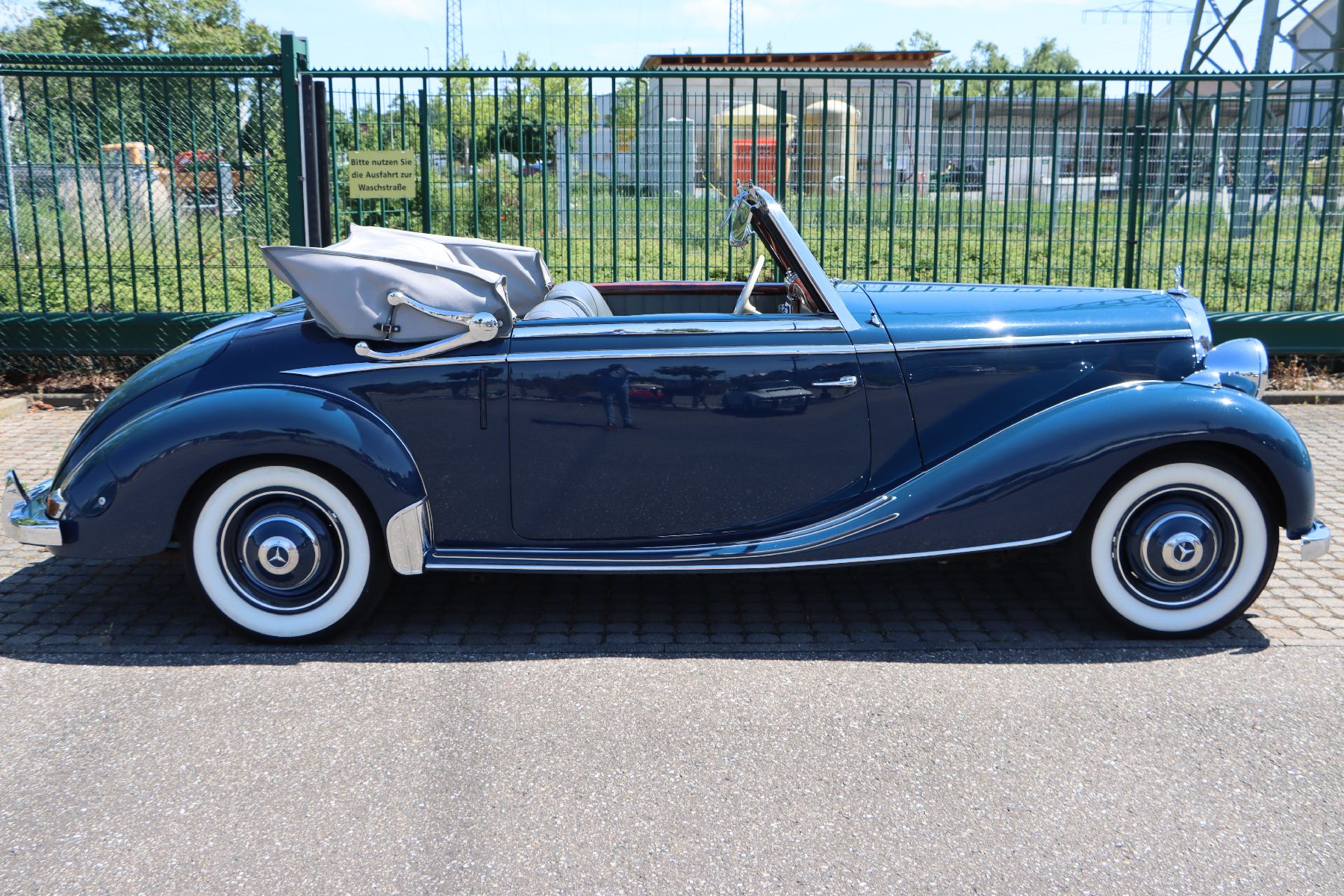Detail a: 1952 Mercedes Benz 170 S Cabriolet, Chassis: 1360420987951 Motor: 13692209622/51 (matching). Dieses Ausnahmefahrzeug hatte dokumentierbar im Laufe ...