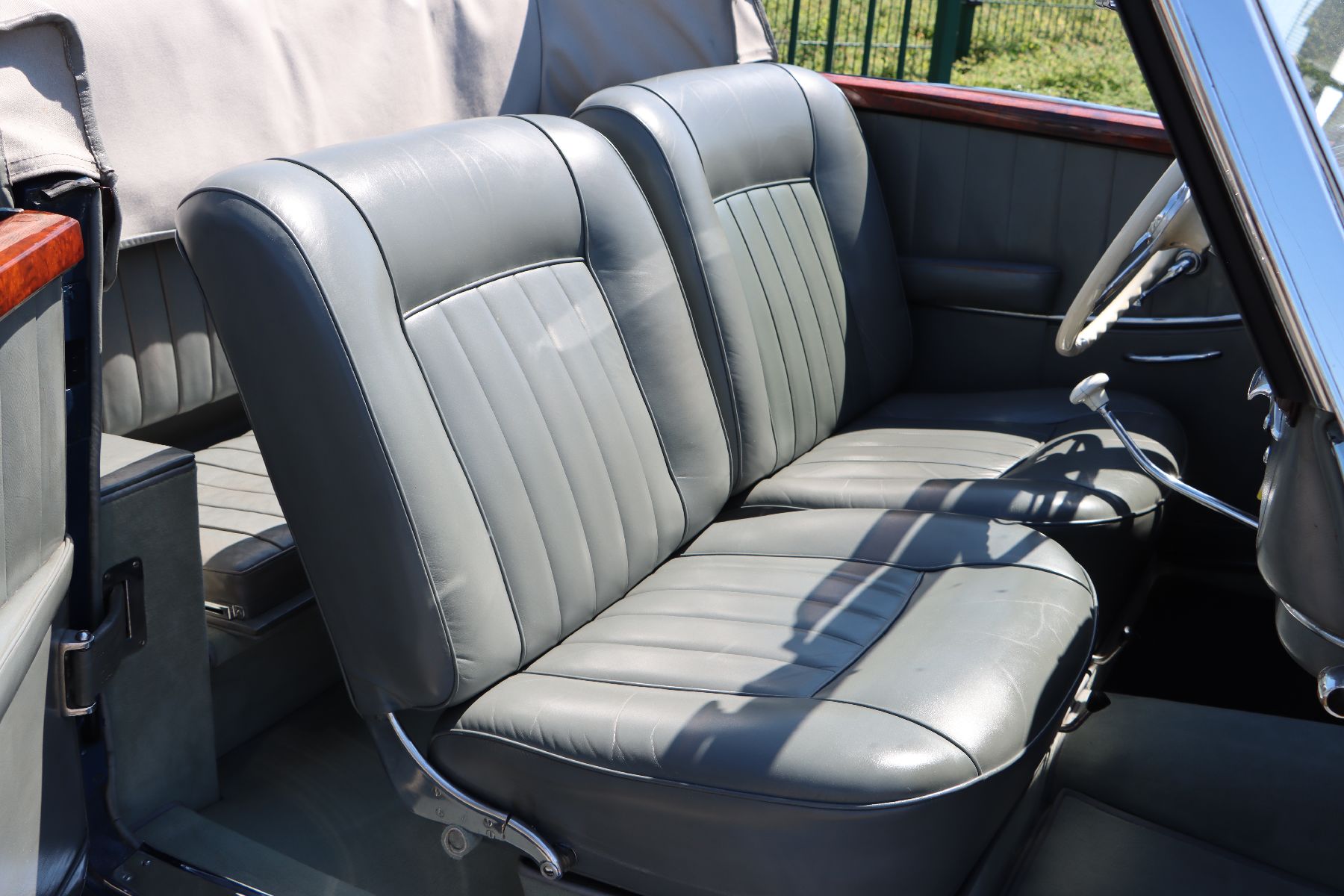Detail f: 1952 Mercedes Benz 170 S Cabriolet, Chassis: 1360420987951 Motor: 13692209622/51 (matching). Dieses Ausnahmefahrzeug hatte dokumentierbar im Laufe ...