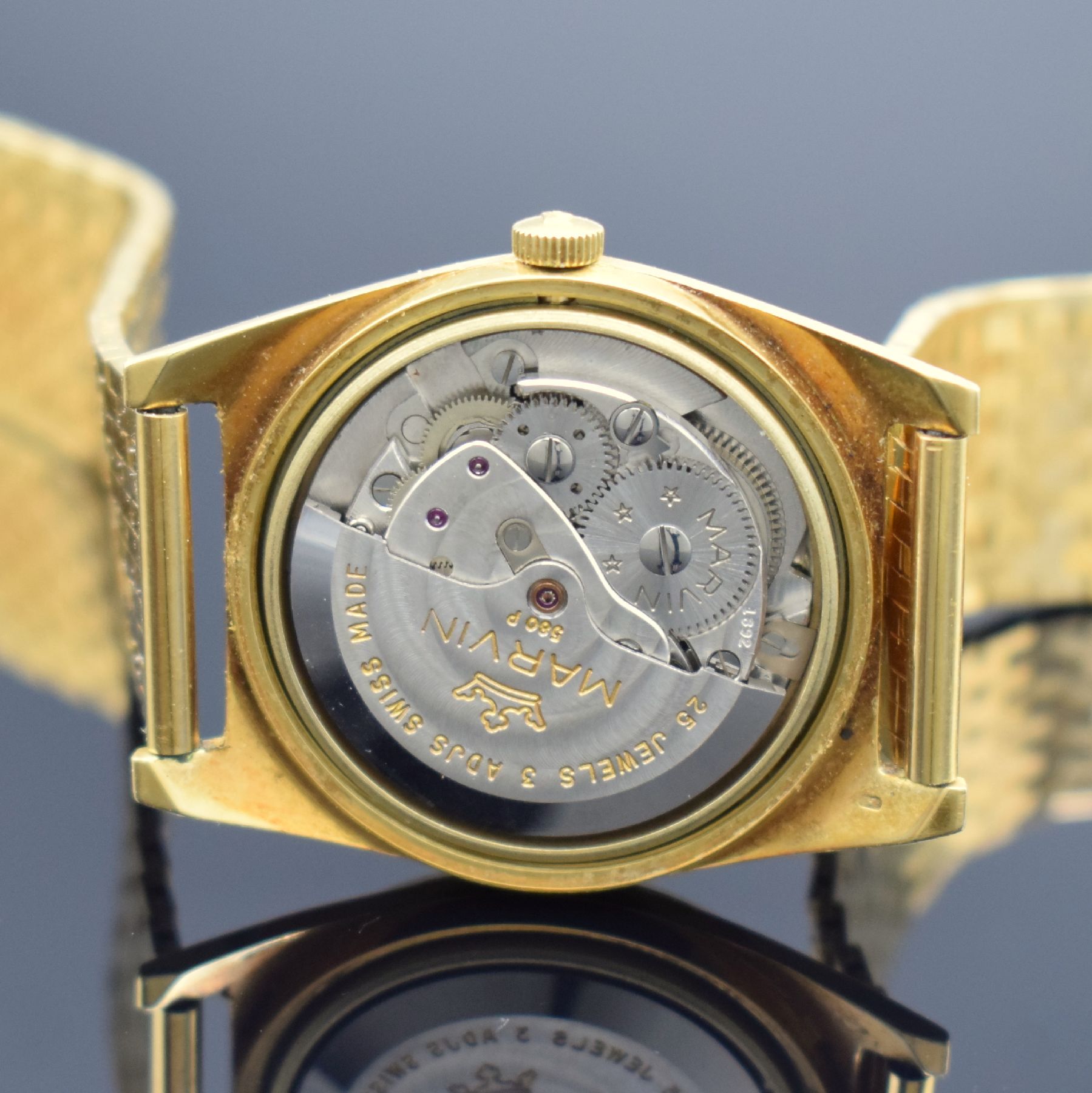 Detail e: MARVIN Chronometer Flying Dutchman seltene Herrenarmbanduhr, Schweiz um 1955, Automatik, Geh. in GG 750/000 inkl. Goldband in GG 750/000, Boden ...