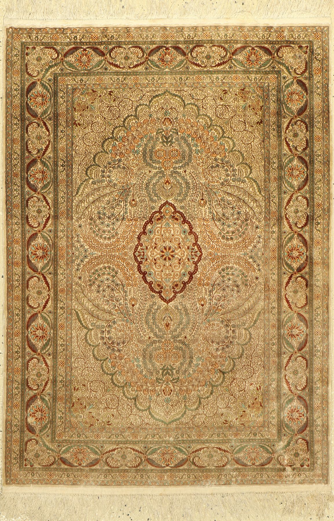 Hereke Seide Sehr fein, China, ca. 40 Jahre, reine Naturseide, ca. 90 x 65 cm, ca. 2,3 Mio. Kn/qm, EHZ: 2