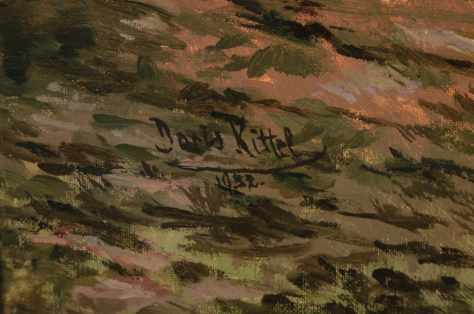 Detail a: Doris Kittel, datiert 1952, Herbstliche Uferlandschaft mit Kiefernwald, Öl/Lwd, links unten signiert und dat., ca. 60x80cm, R. ca. 72x92cm, Riss in ...