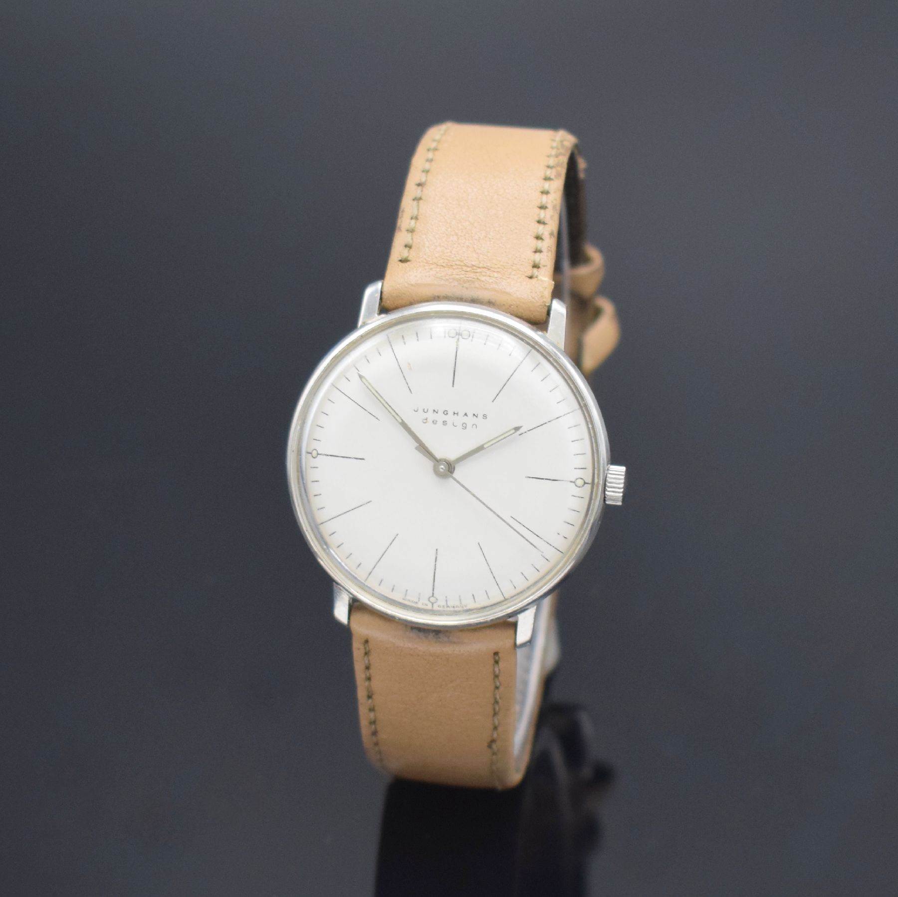 JUNGHANS Herrenarmbanduhr Max Bill Design, Deutschland um 2010, Handaufzug, Ref. 27.3700 705, Edelstahlgeh., Boden aufgedr., silb. Zifferbl. m. ...