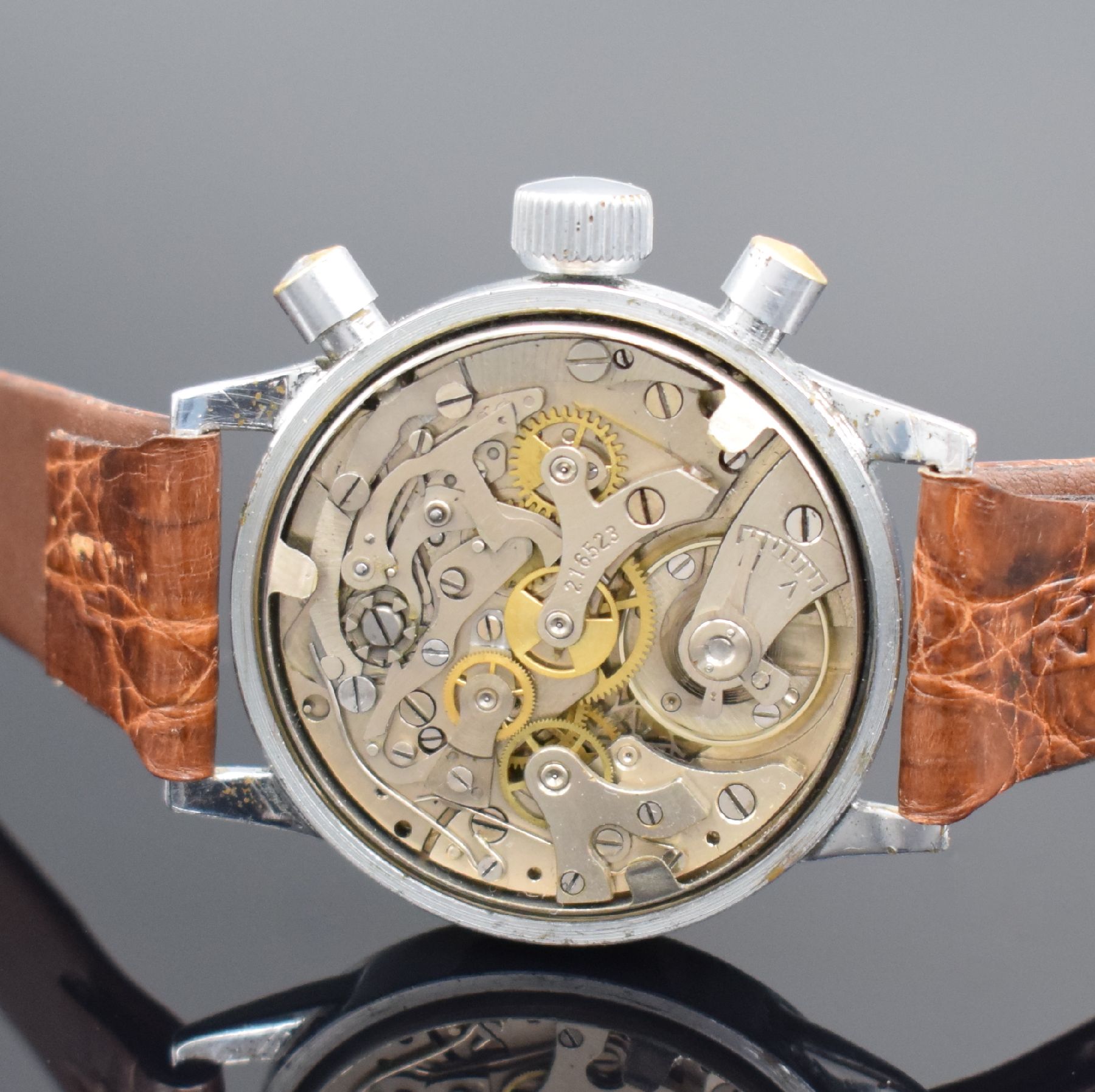 Detail e: TUTIMA GLASHÜTTE UROFA 59 Flyback- Schaltradchronograph, Deutschland um 1945, Handaufzug, wohl Zivil genutzt, verchr. Geh. orig. OHNE Drehlünette, ...