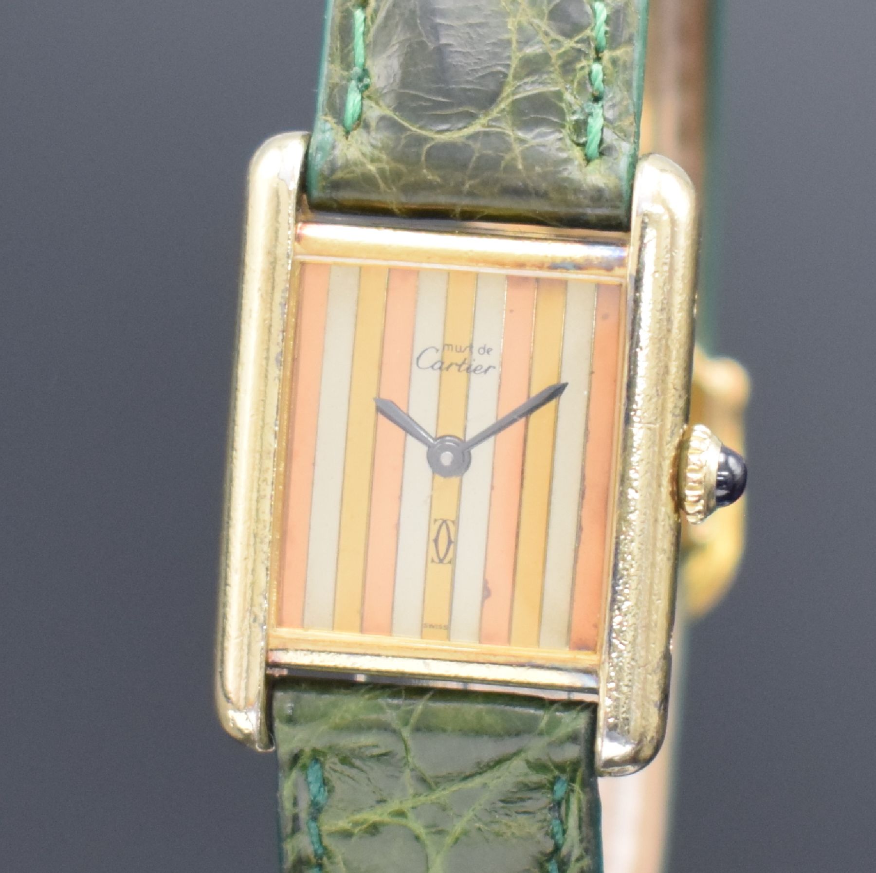 Detail a: CARTIER Armbanduhr Modellserie Tank, Handaufzug, Schweiz um 1980, verg. Sterlingsilbergeh. inkl. orig. Lederband m. verg. orig. Dornschl., ...