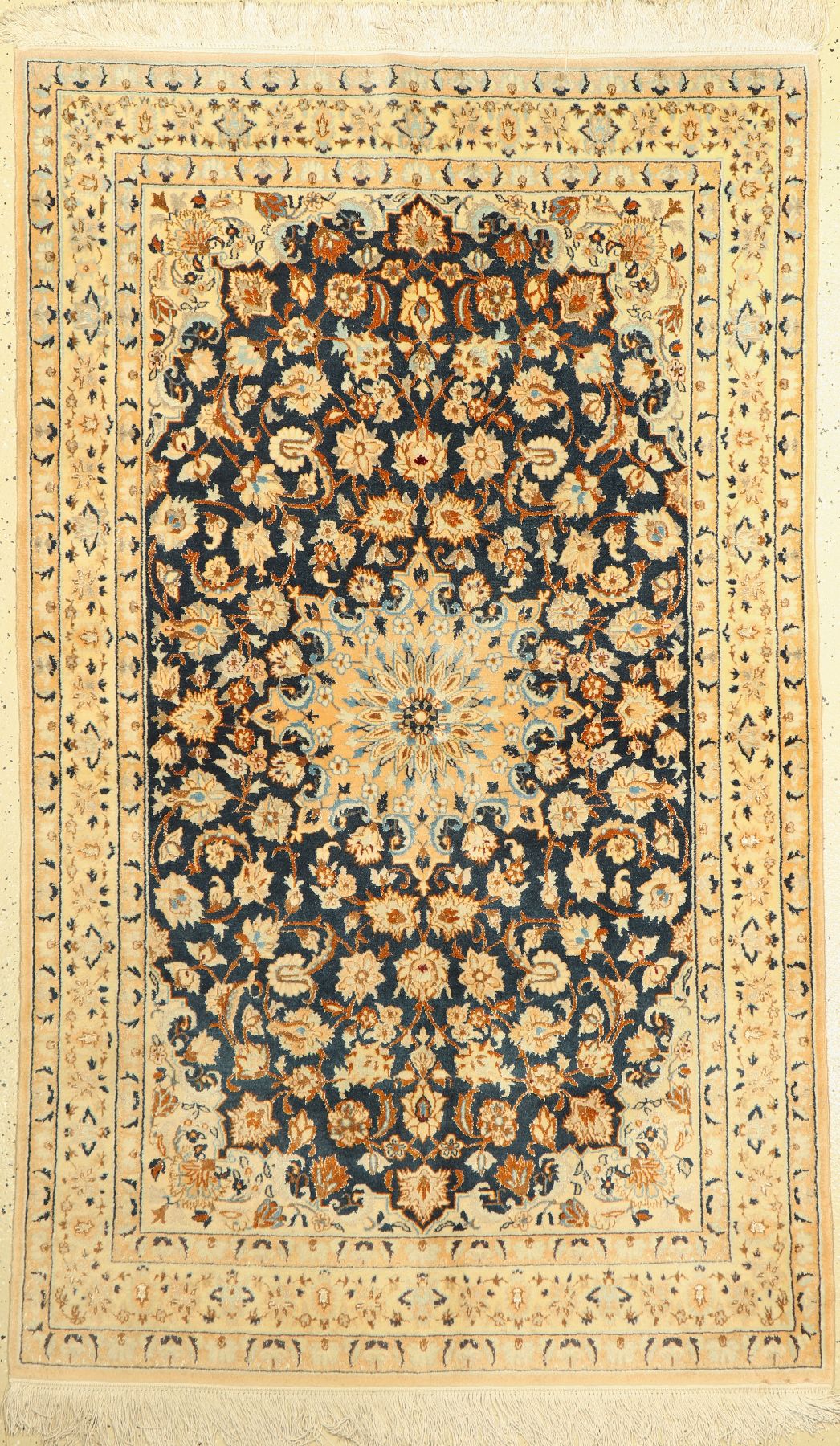 Nain fein(9 La), Persien, ca. 60 Jahre, Korkwolle mit Seide, ca. 193 x 118 cm, EHZ: 2