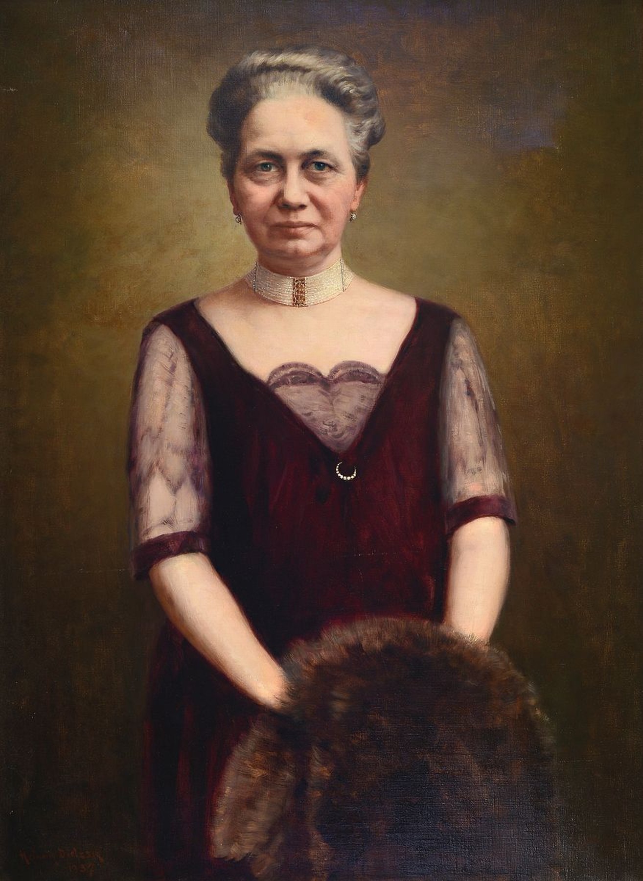 Heinrich Dietzsch, 1882 Kassel - 1956 Rotenburg/Fulda, Bildnis einer älteren Dame mit auffälligem Collier, Kniestück, repräsentatives Porträt ...