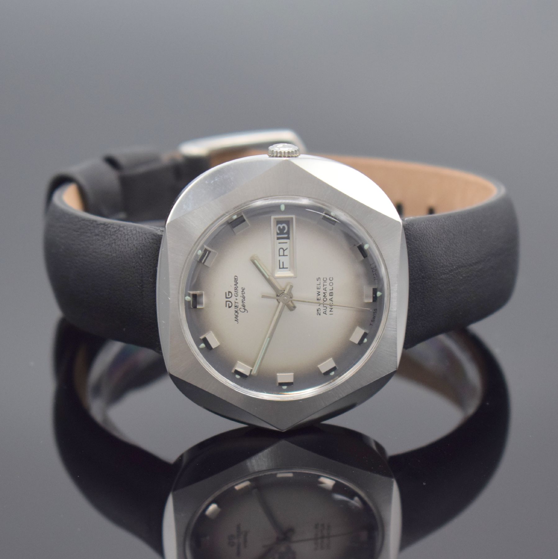 Detail b: JAQUET + GIRARD Geneve ausgefallene Herrenarmbanduhr in Edelstahl, Schweiz um 1970, Automatik, 6-eckiges Monocoque-Geh., silbernes Fume-Zifferbl., ...