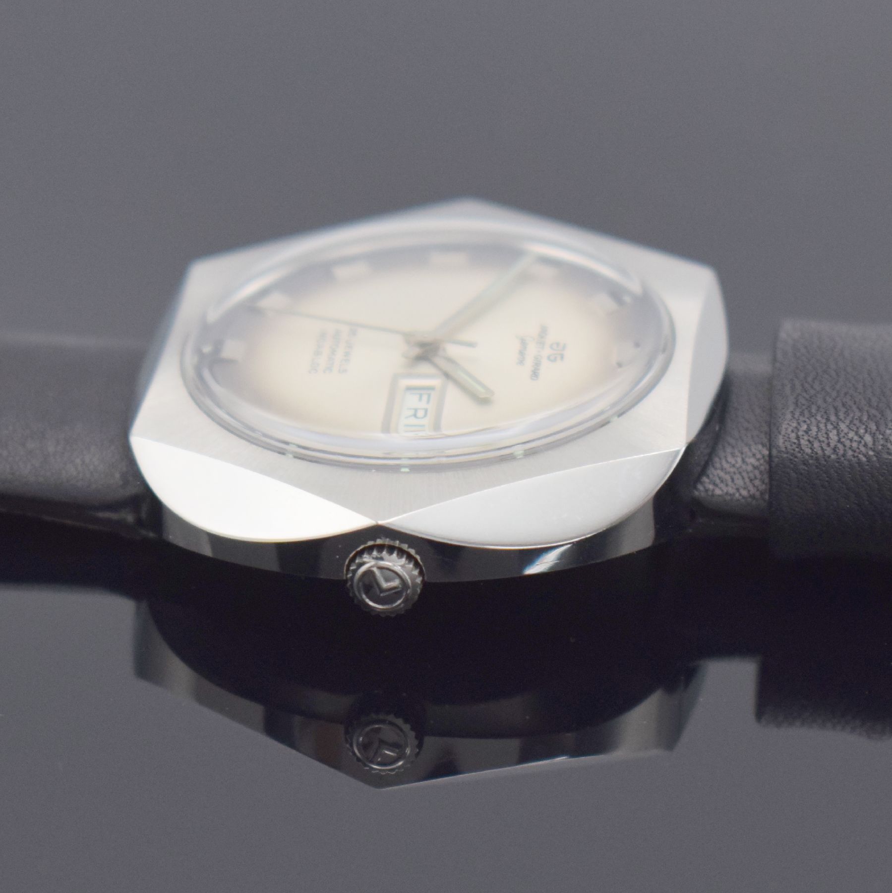 Detail d: JAQUET + GIRARD Geneve ausgefallene Herrenarmbanduhr in Edelstahl, Schweiz um 1970, Automatik, 6-eckiges Monocoque-Geh., silbernes Fume-Zifferbl., ...
