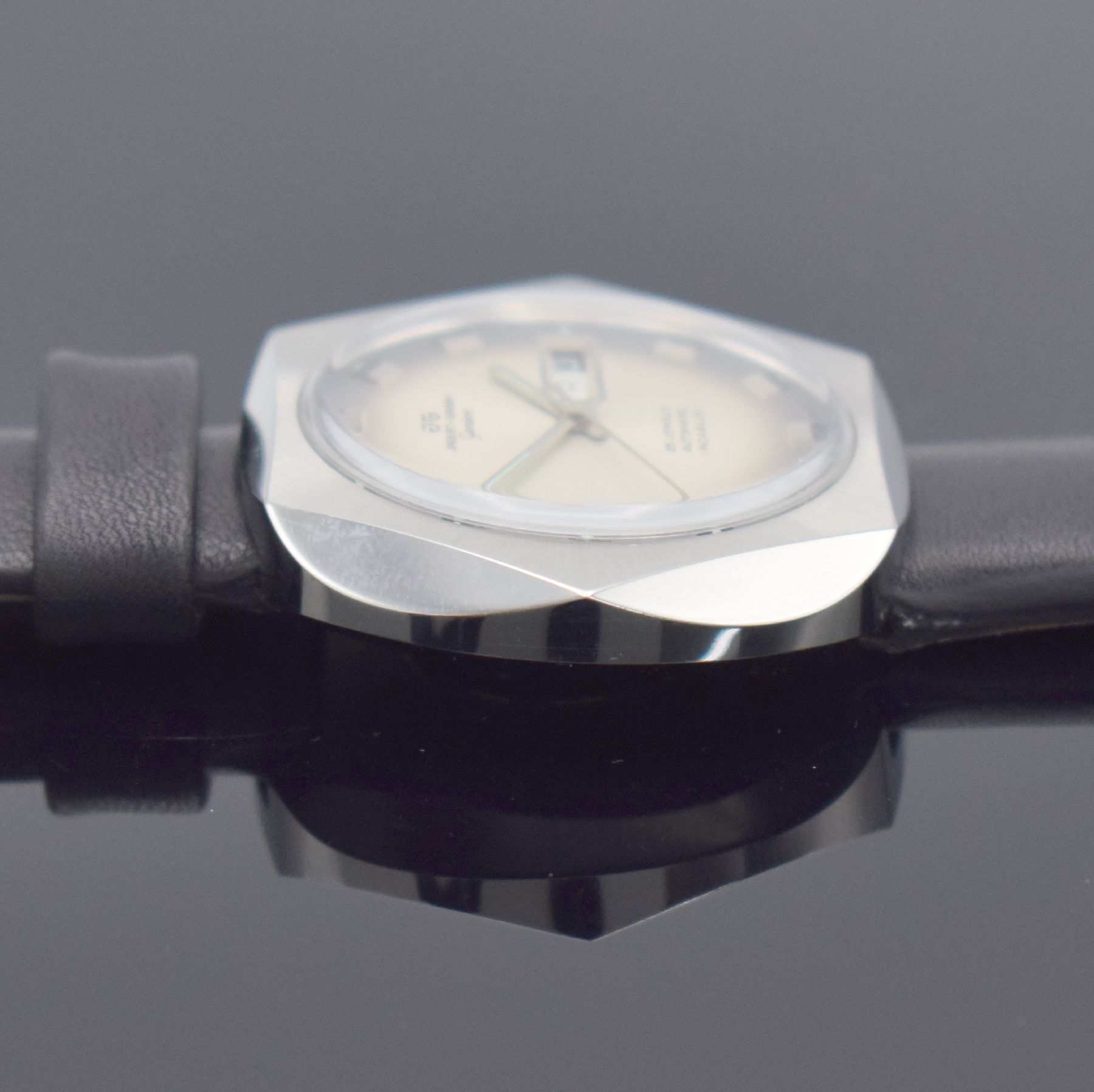 Detail e: JAQUET + GIRARD Geneve ausgefallene Herrenarmbanduhr in Edelstahl, Schweiz um 1970, Automatik, 6-eckiges Monocoque-Geh., silbernes Fume-Zifferbl., ...