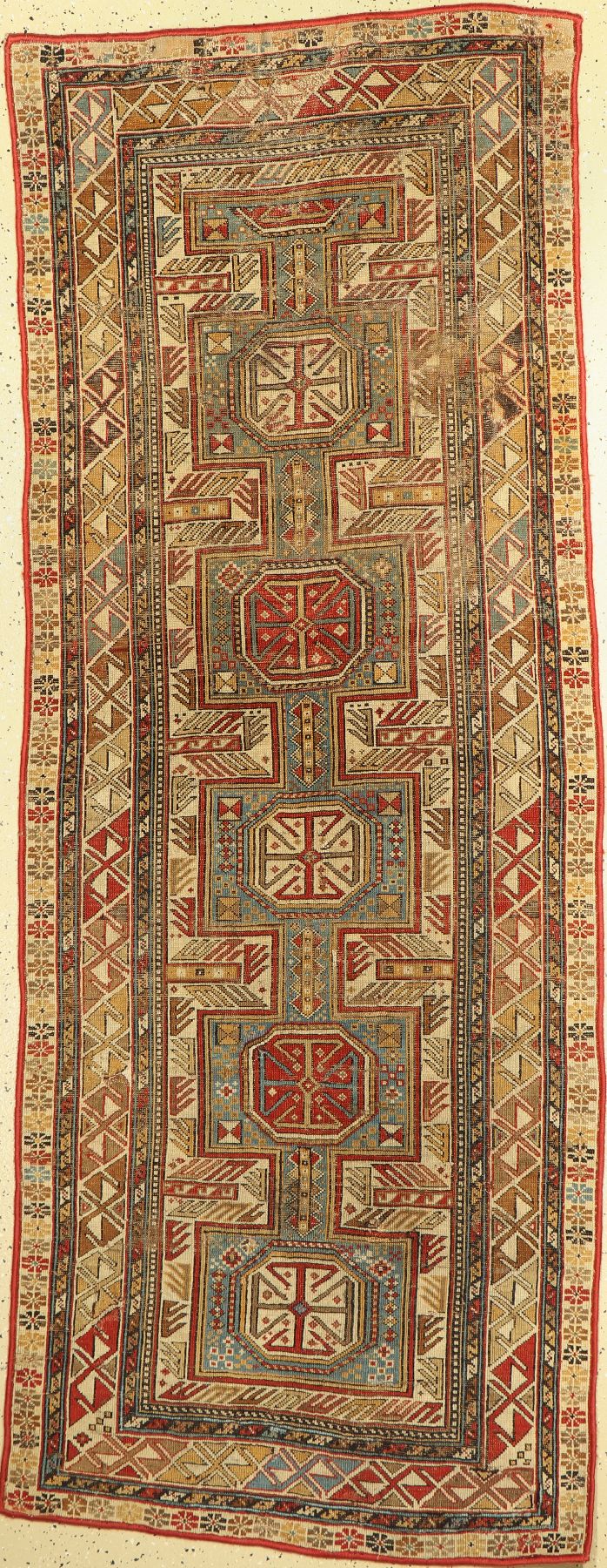 Antiker Kazak, Kaukasus, 19. Jhd, Wolle aufWolle, ca. 250 x 95 cm, EHZ: 5