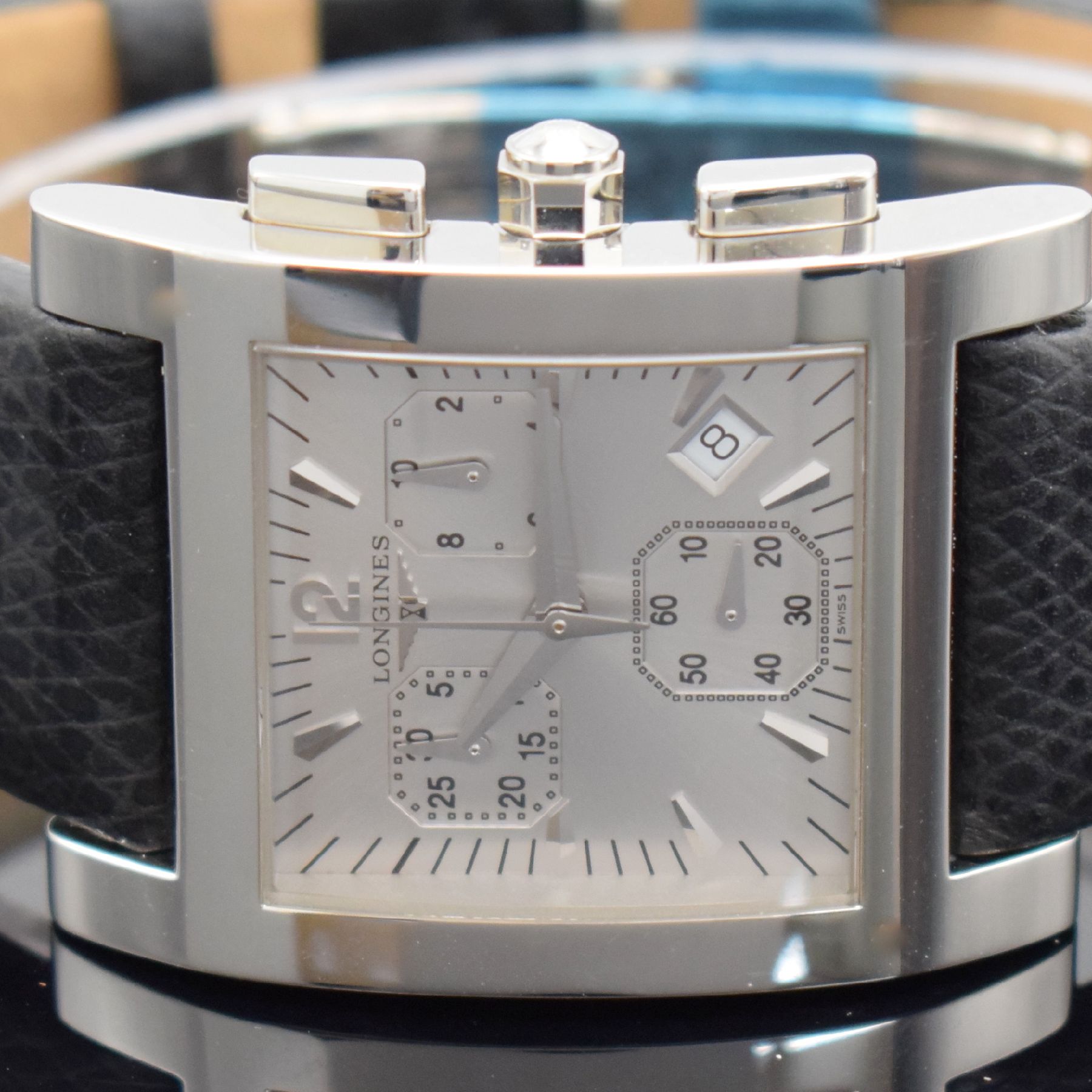 Detail b: LONGINES FIFA 100 Years Armbandchronograph, Schweiz 2004, quarz, Ref. L5.668.4, Edelstahlgeh., verschr. Boden sign. "54th Ordinary Congress - ...