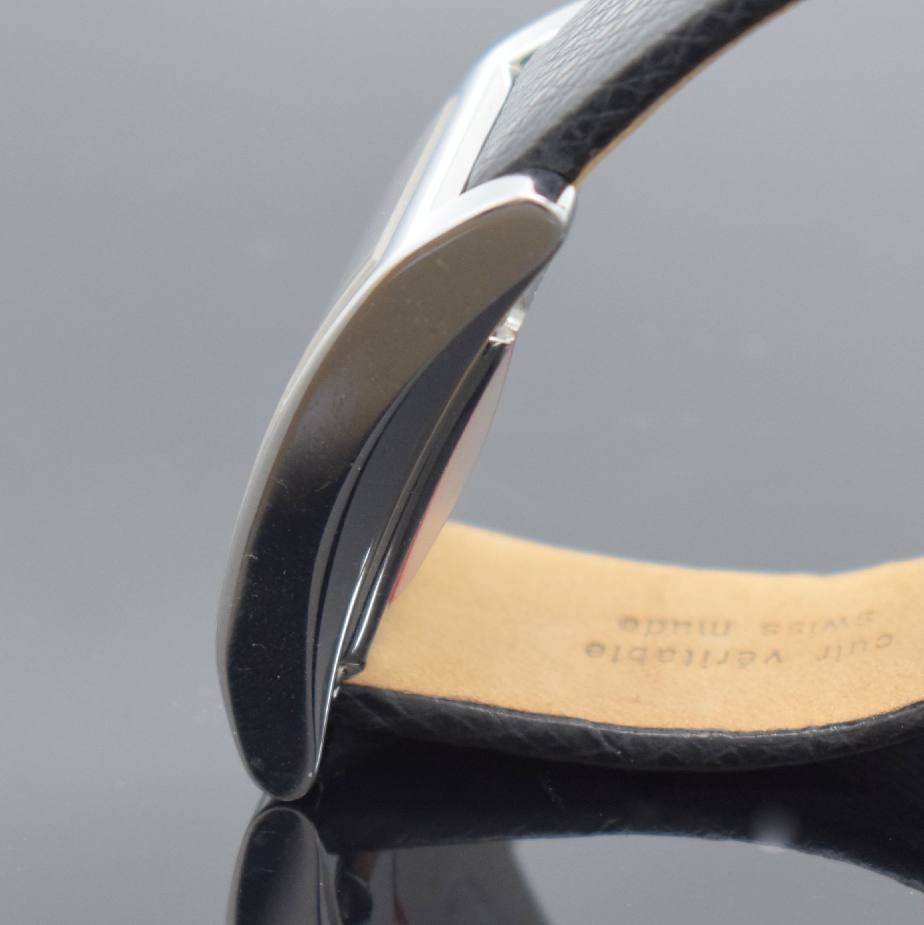 Detail f: LONGINES FIFA 100 Years Armbandchronograph, Schweiz 2004, quarz, Ref. L5.668.4, Edelstahlgeh., verschr. Boden sign. "54th Ordinary Congress - ...