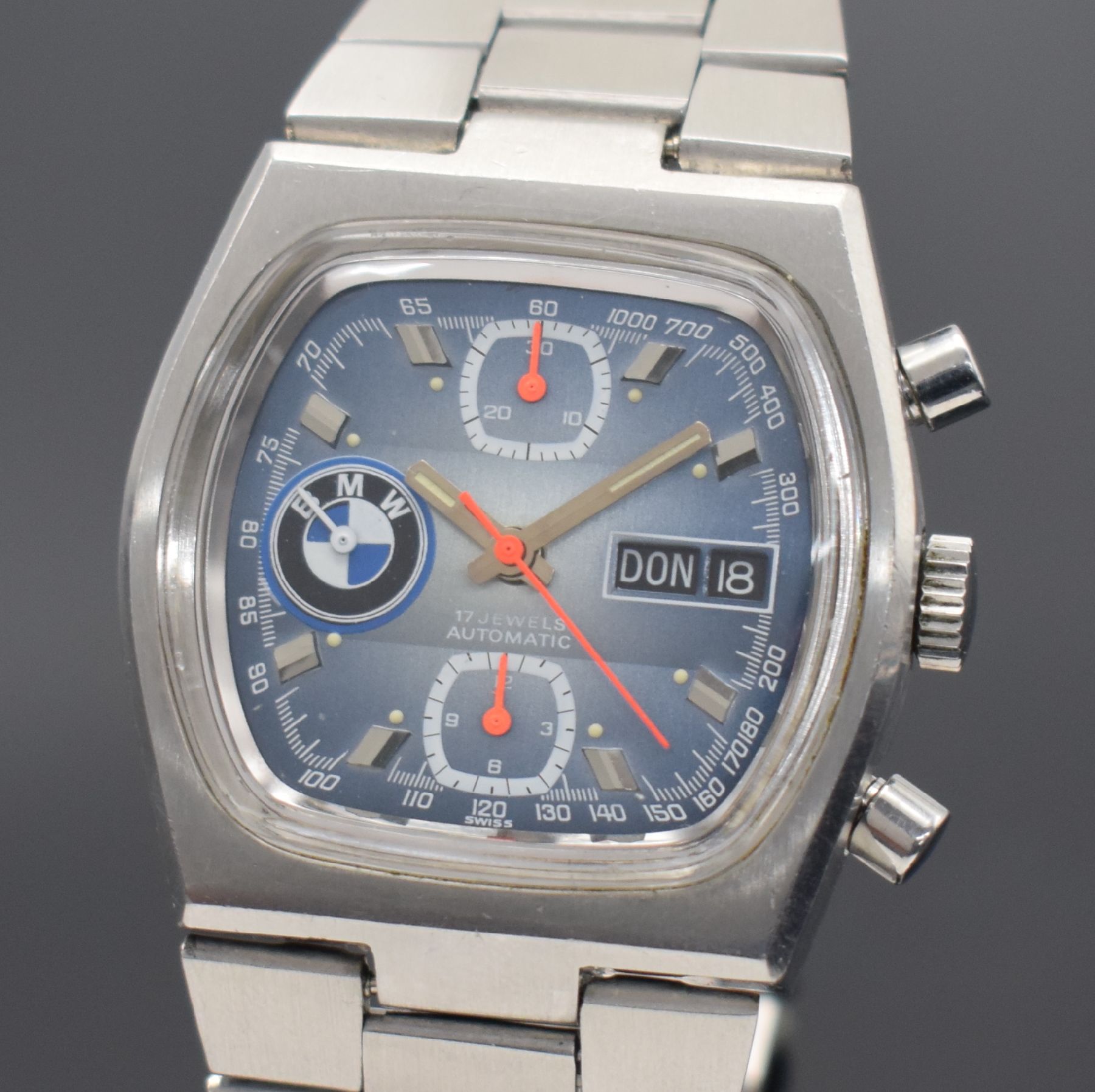 Detail a: BMW Herrenarmbanduhr mit Chronograph, Schweiz um 1970, Automatik, Edelstahlgeh. inkl. neutr. Gliederband m. Faltschl., Boden verschr., hellblaues ...