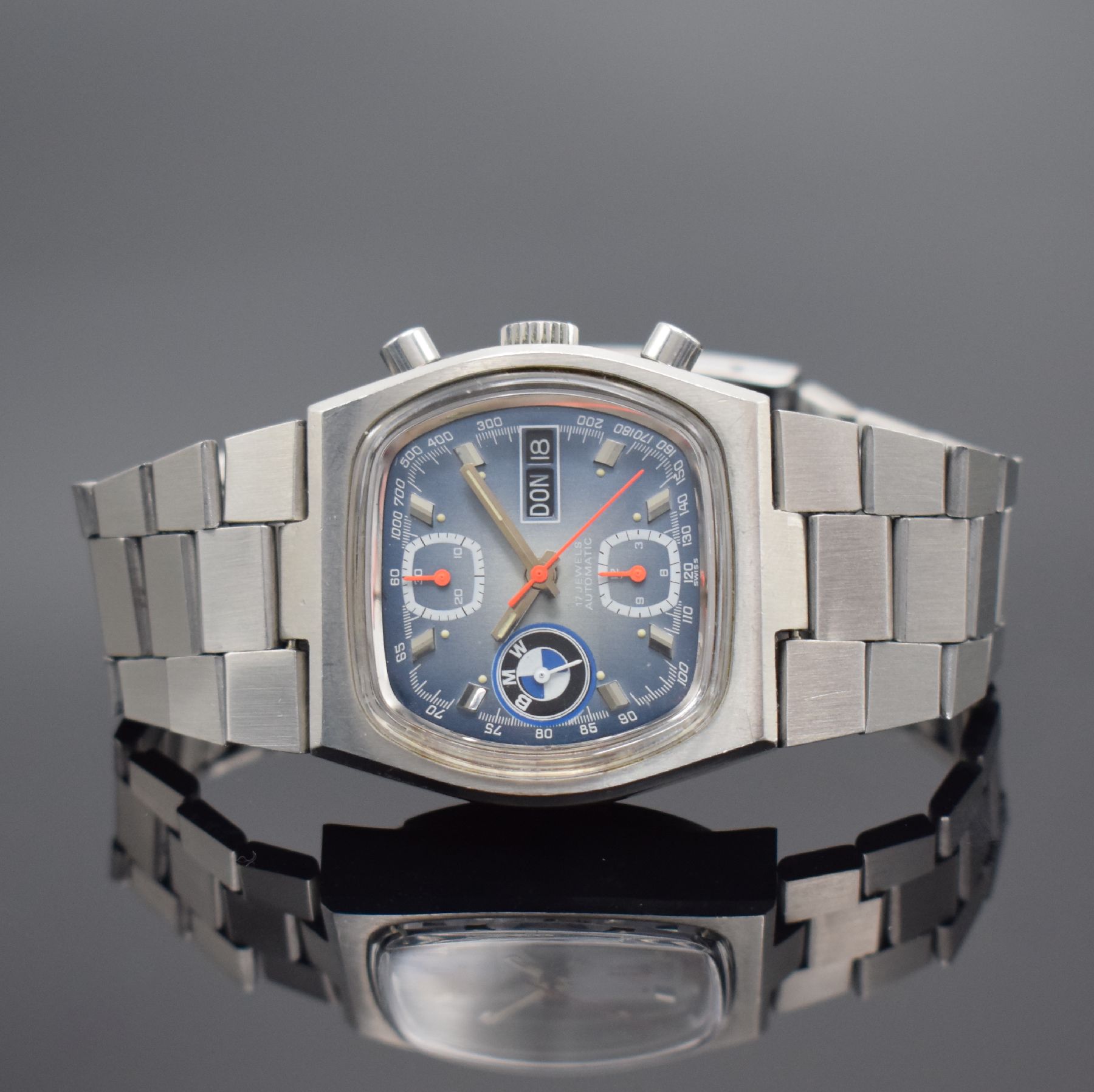 Detail b: BMW Herrenarmbanduhr mit Chronograph, Schweiz um 1970, Automatik, Edelstahlgeh. inkl. neutr. Gliederband m. Faltschl., Boden verschr., hellblaues ...