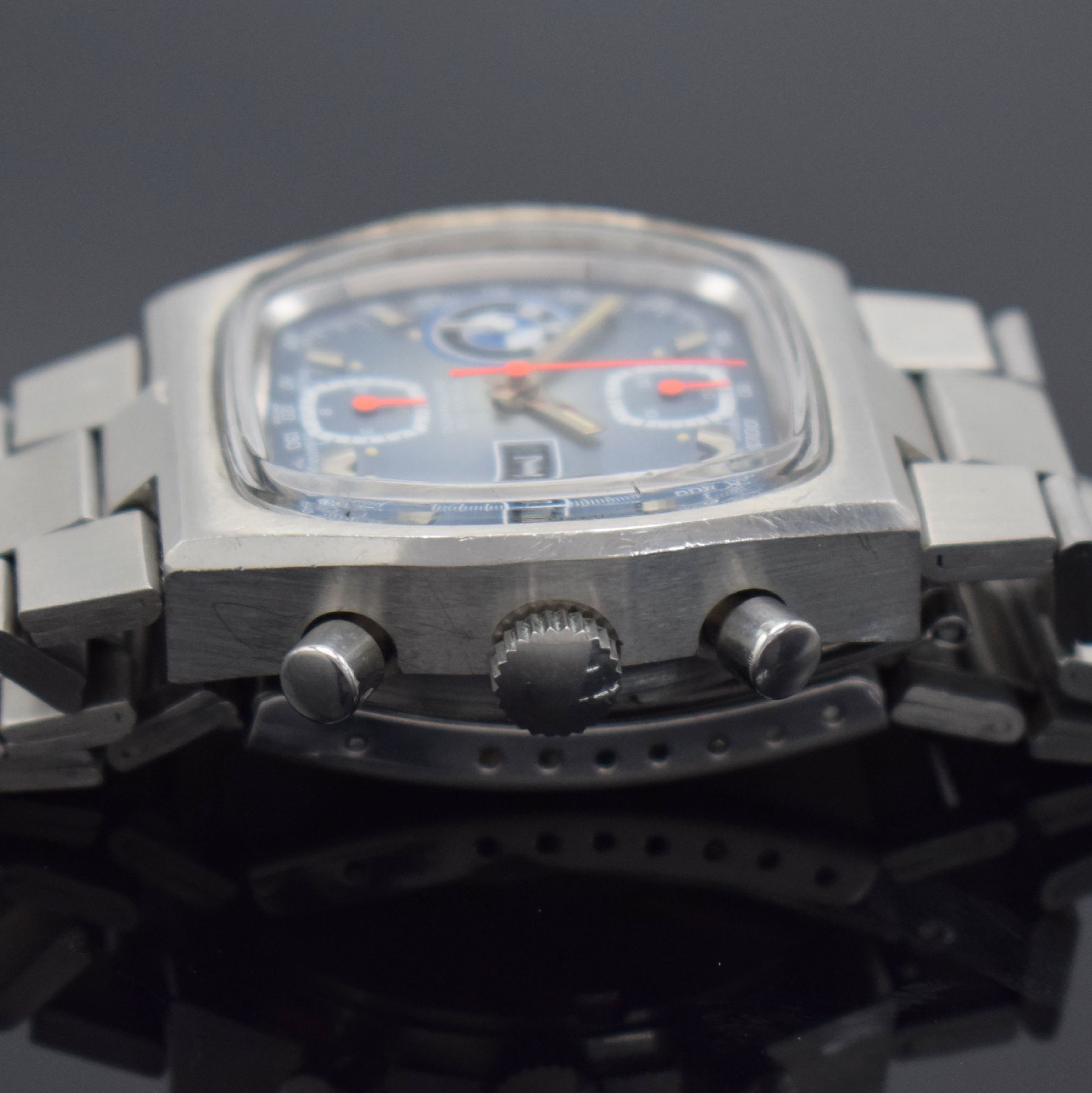 Detail g: BMW Herrenarmbanduhr mit Chronograph, Schweiz um 1970, Automatik, Edelstahlgeh. inkl. neutr. Gliederband m. Faltschl., Boden verschr., hellblaues ...