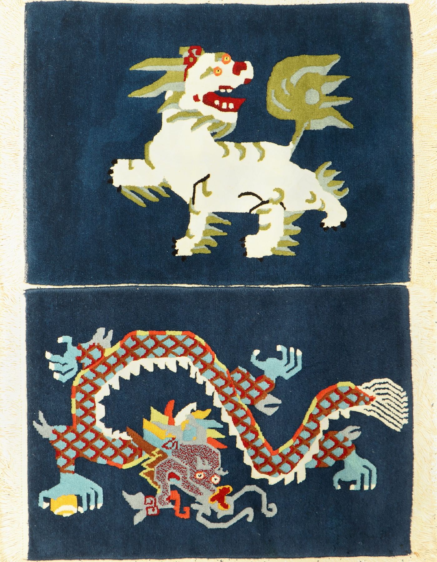 Ein Paar Nepal, (Drache & Fo-Hund), ca. 50 Jahre, Wolle auf Baumwolle, ca. 87 x 63 cm, EHZ: 2