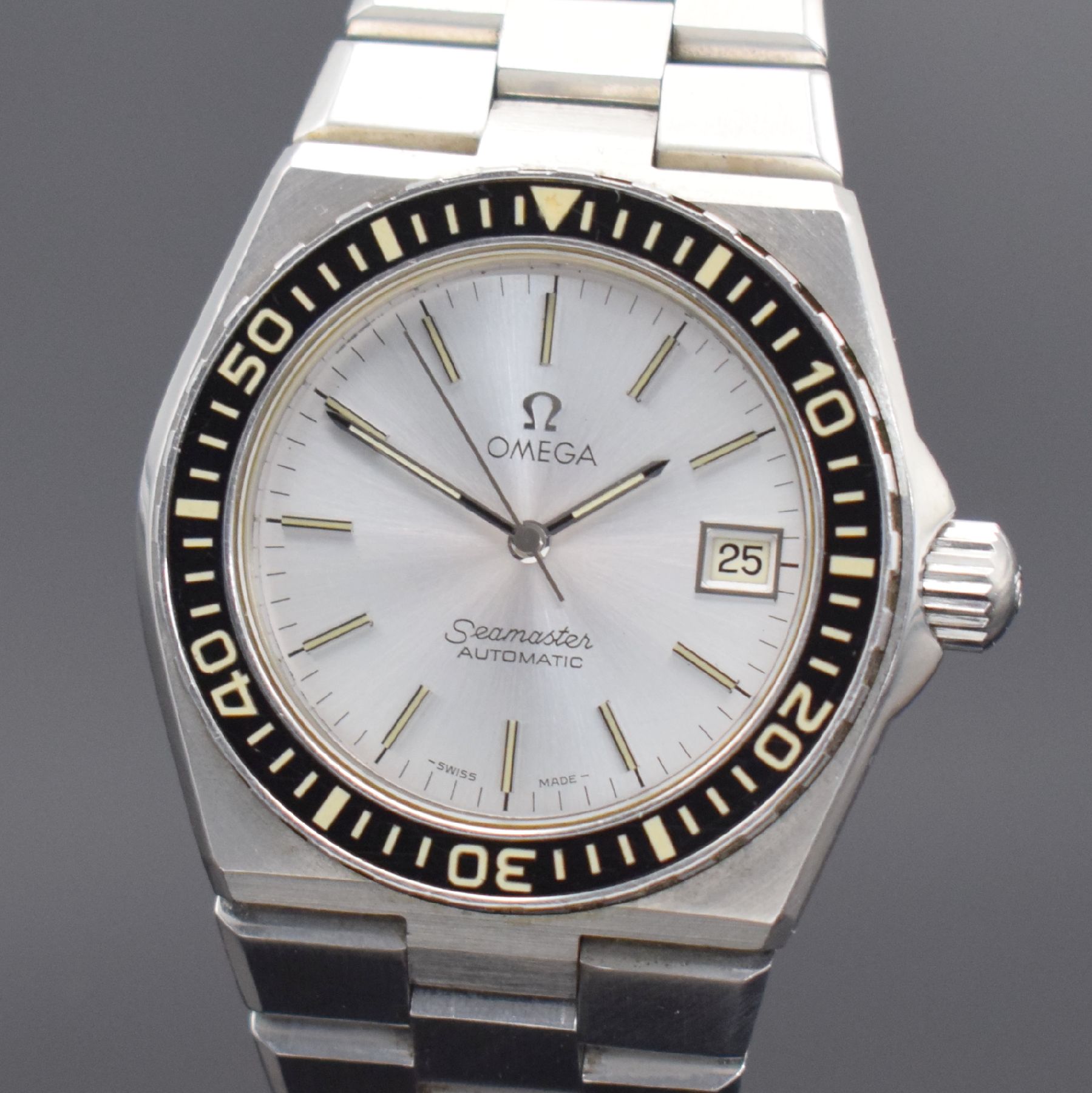 Detail a: OMEGA Seamaster sehr seltene sogenannte Baby Ploprof Herrenarmbanduhr mit silbernem Zifferblatt Referenz 166.0251 / 366.0858, Schweiz um 1979, ...