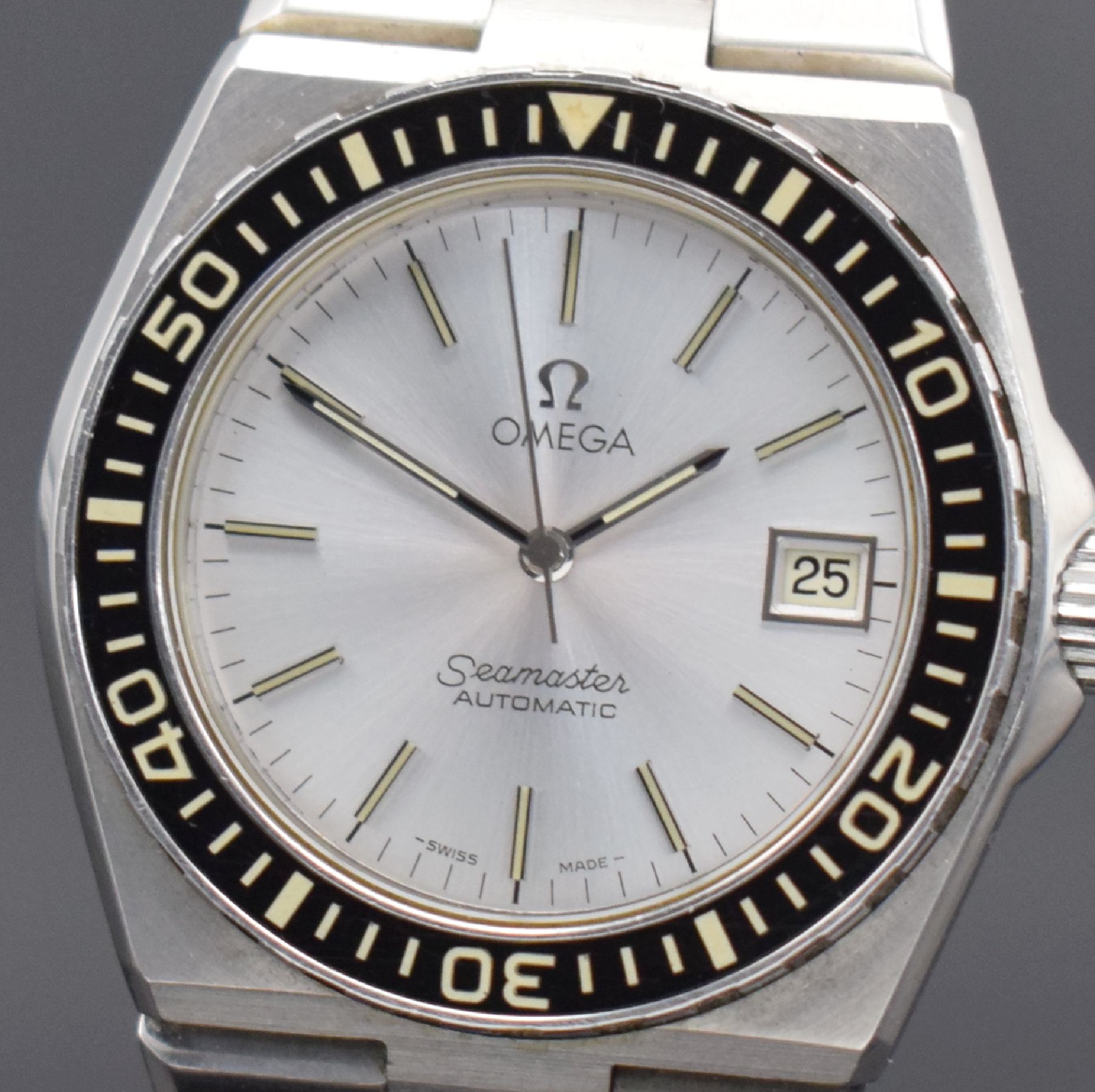 Detail b: OMEGA Seamaster sehr seltene sogenannte Baby Ploprof Herrenarmbanduhr mit silbernem Zifferblatt Referenz 166.0251 / 366.0858, Schweiz um 1979, ...