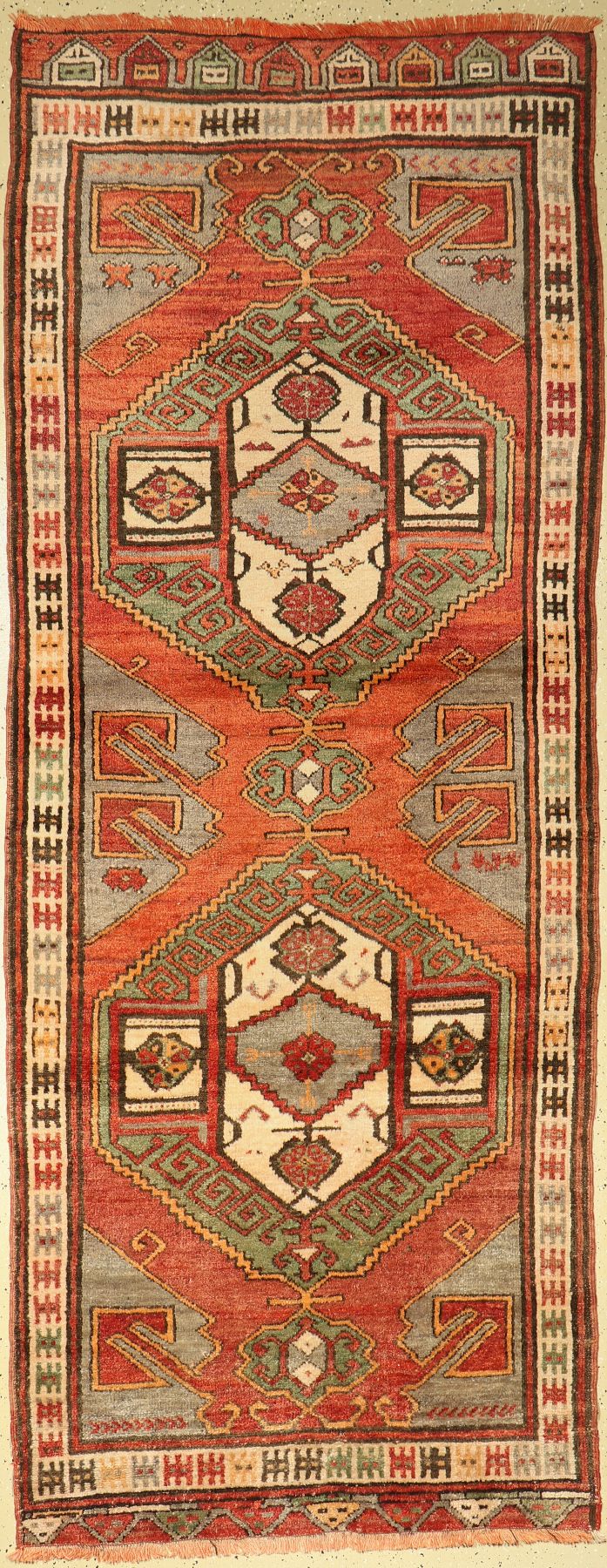 Karapinar alt, Türkei, um 1960, Wolle auf Wolle, ca. 306 x 123 cm, EHZ: 2-3