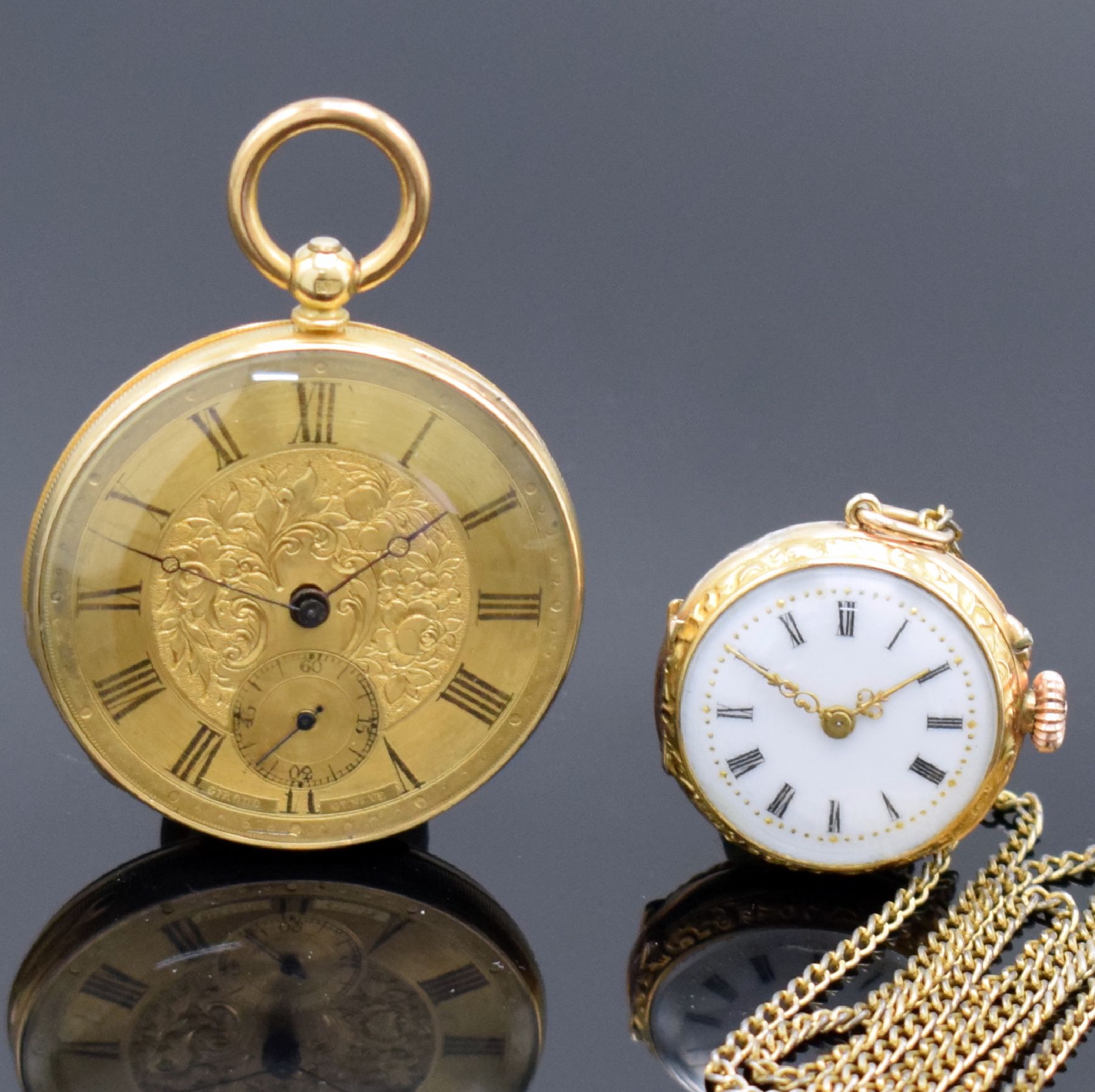 Detail a: 2 Damentaschenuhren in GG 750/000 mit Zylinderhemmungen, Schweiz um 1870/1880, 1x m. Metallcuvette & Monogramm, Email- & Metall-Zifferbl. m. röm. ...