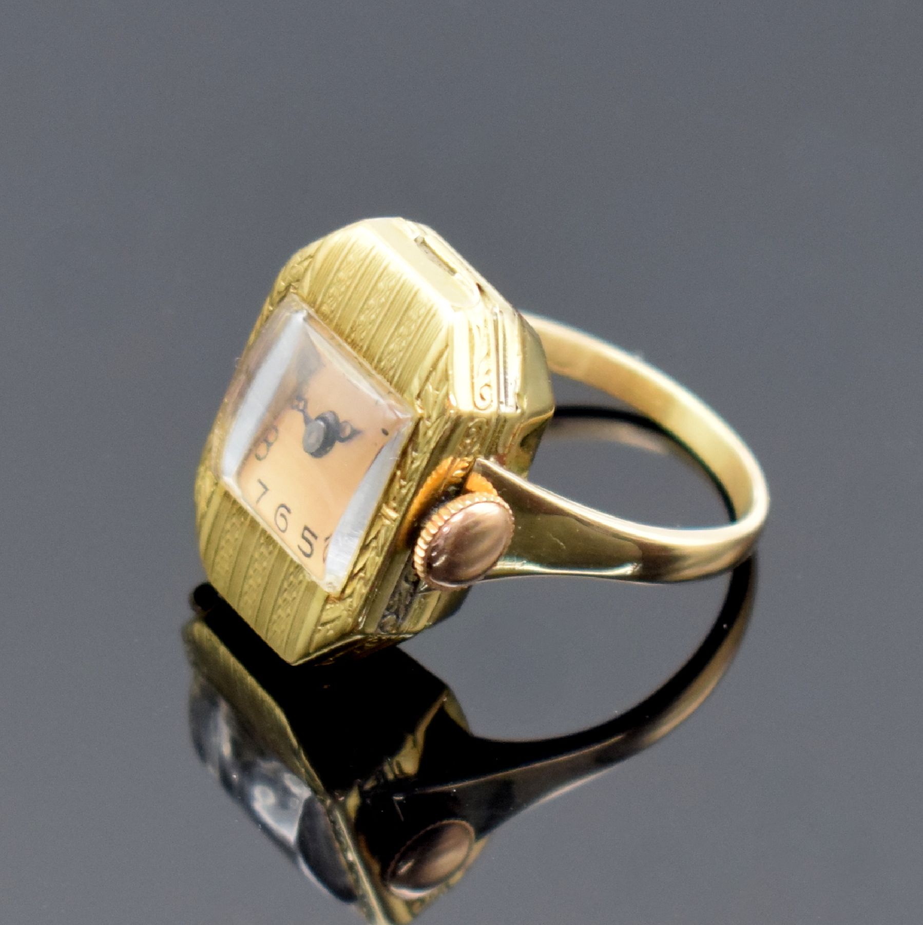 Ringuhr aus Armbanduhr umgebaut in GG 750/000 & RoseG 585/000, Uhr Schweiz um 1920, 2- teil. Geh., Scharnier def., Ringschiene später auf ...