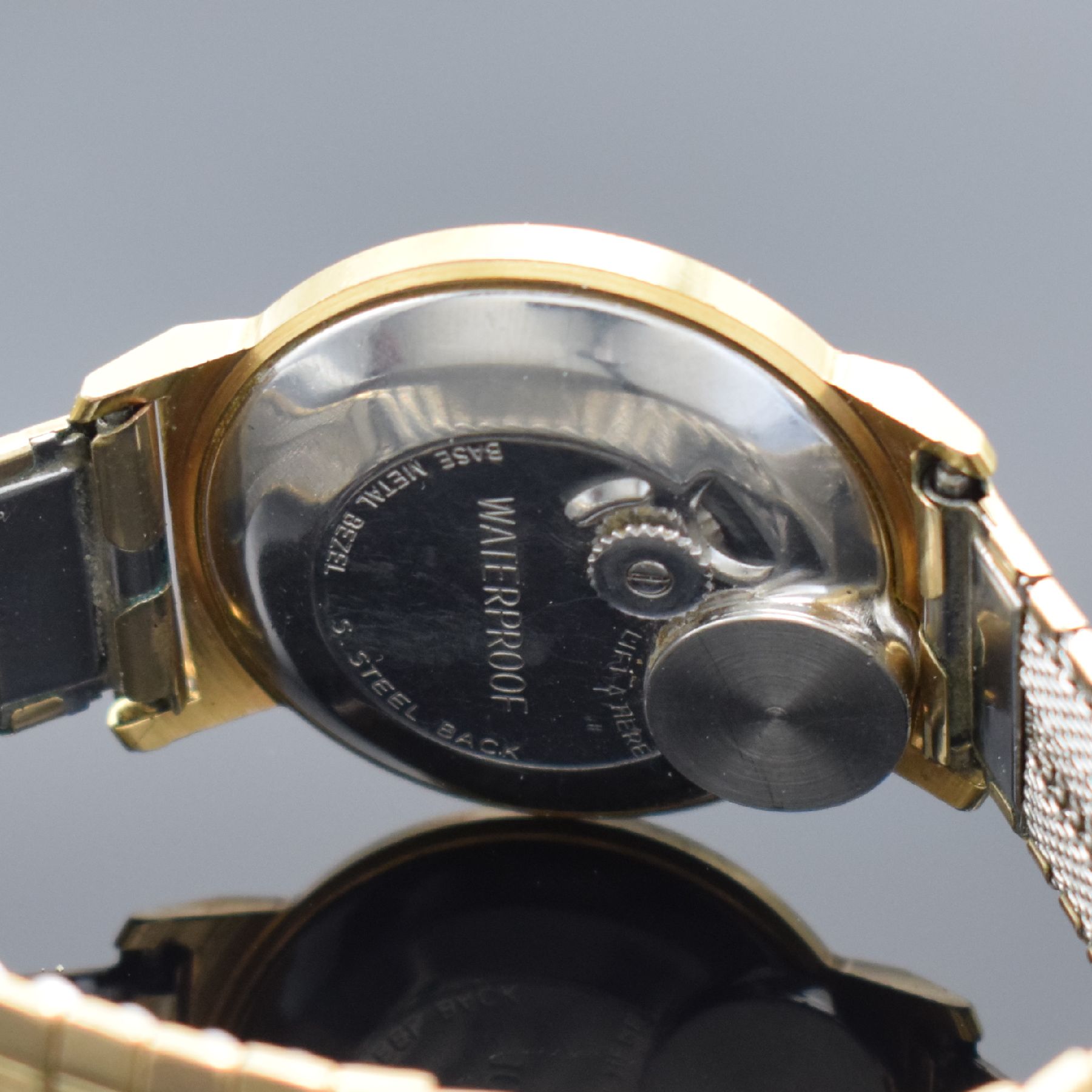 Detail c: TIMEX Electric Herrenarmbanduhr mit springender Sekunde, original Etui & Beschreibung, Deutschland/USA um 1965, verg. Geh., Zeigerstellung über ...