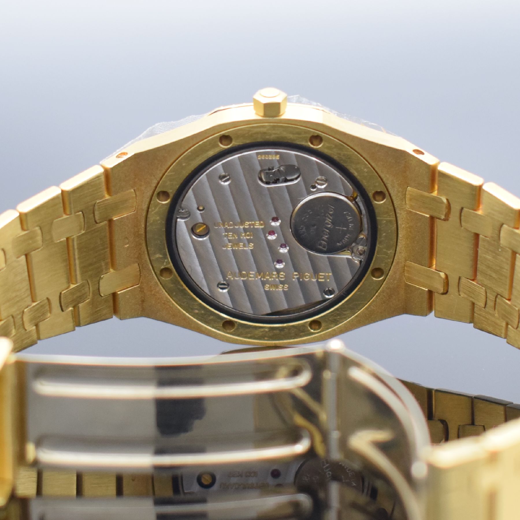 Detail h: AUDEMARS PIGUET nahezu neuwertige, ikonische Herrenarmbanduhr Serie Royal Oak in GG 750/000 mit Diamanten, original Etui & Papieren, Design von ...
