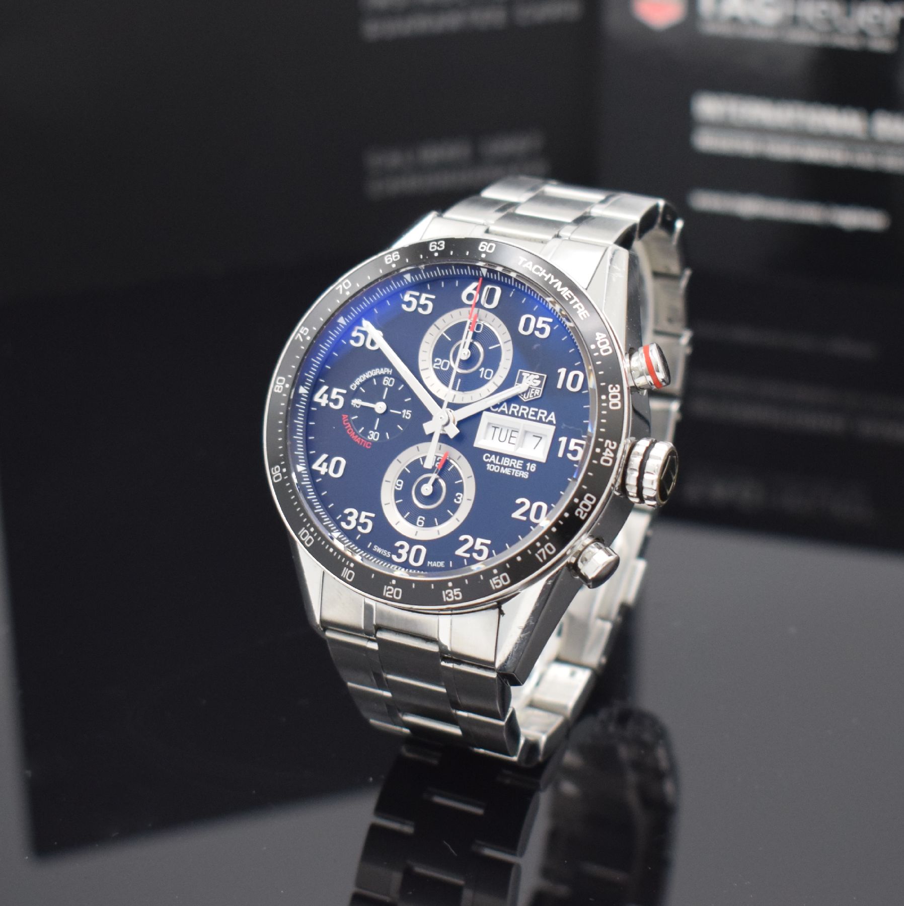 TAG HEUER Carrera Armbandchronograph Calibre 16 Referenz CV2A10, Automatik, Edelstahlgeh. inkl. Gliederband m. Faltschl., beids. vergl., Boden ...