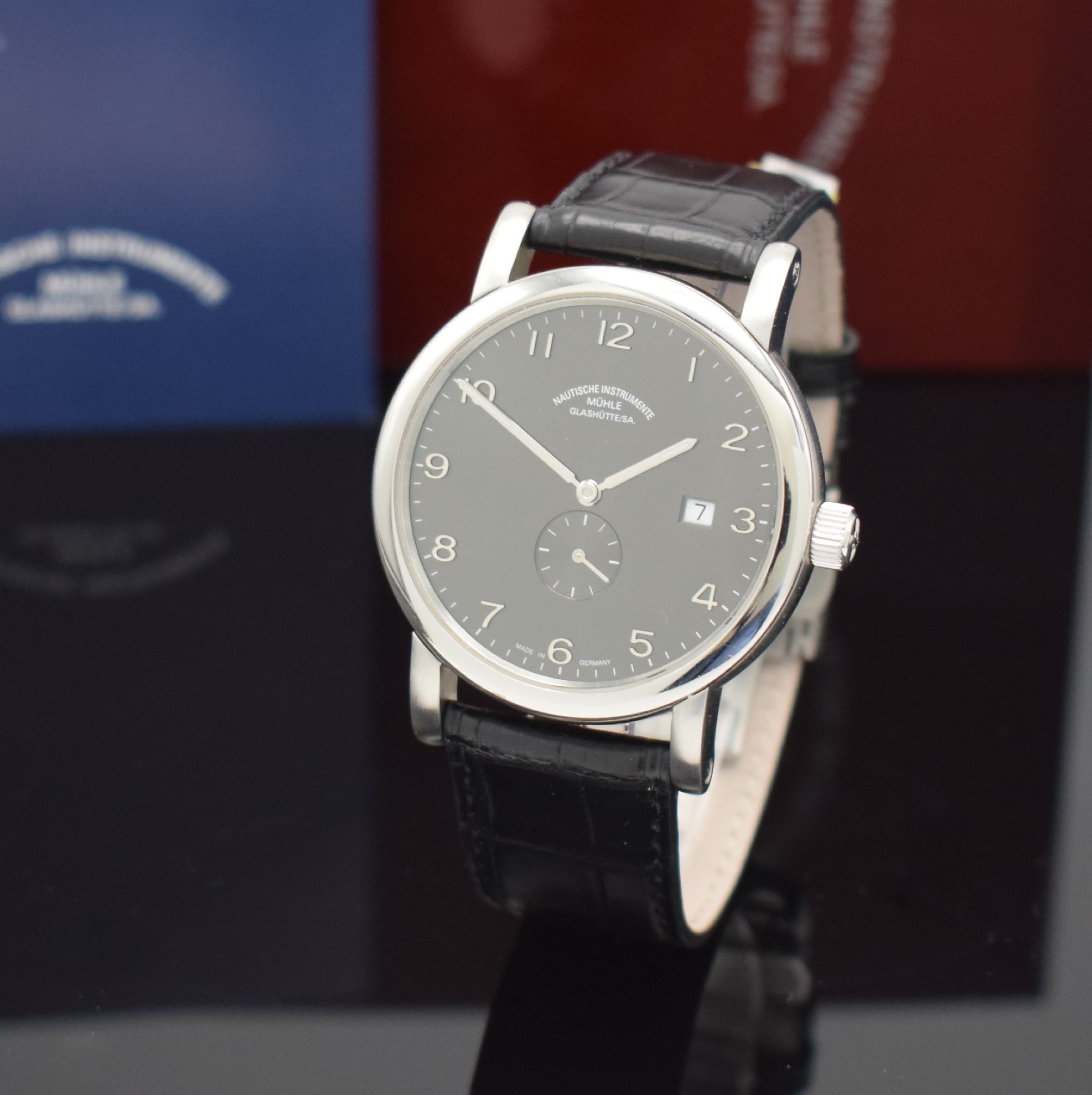 MÜHLE GLASHÜTTE Herrenarmbanduhr Antaria XL Referenz M1-39-17LB, Automatik, beids. vergl. Edelstahlgeh. inkl. Lederband m. dopp. Faltschl., Boden ...