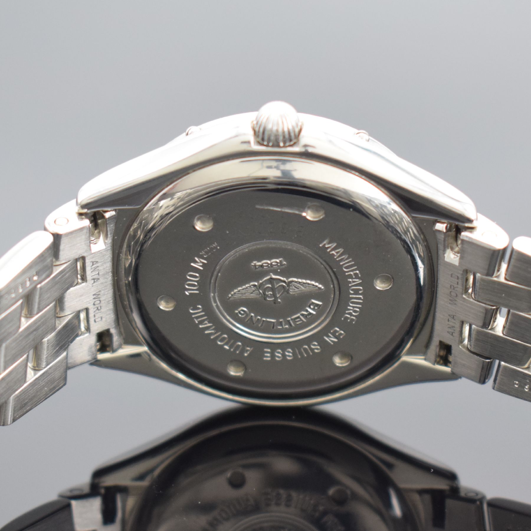 Detail d: BREITLING Antares World Herrenarmbanduhr mit 2er Zeitzone, Schweiz um 1995, Automatik, Ref. B 32047, verschr. Edelstahlgeh. inkl. Pilotband m. ...