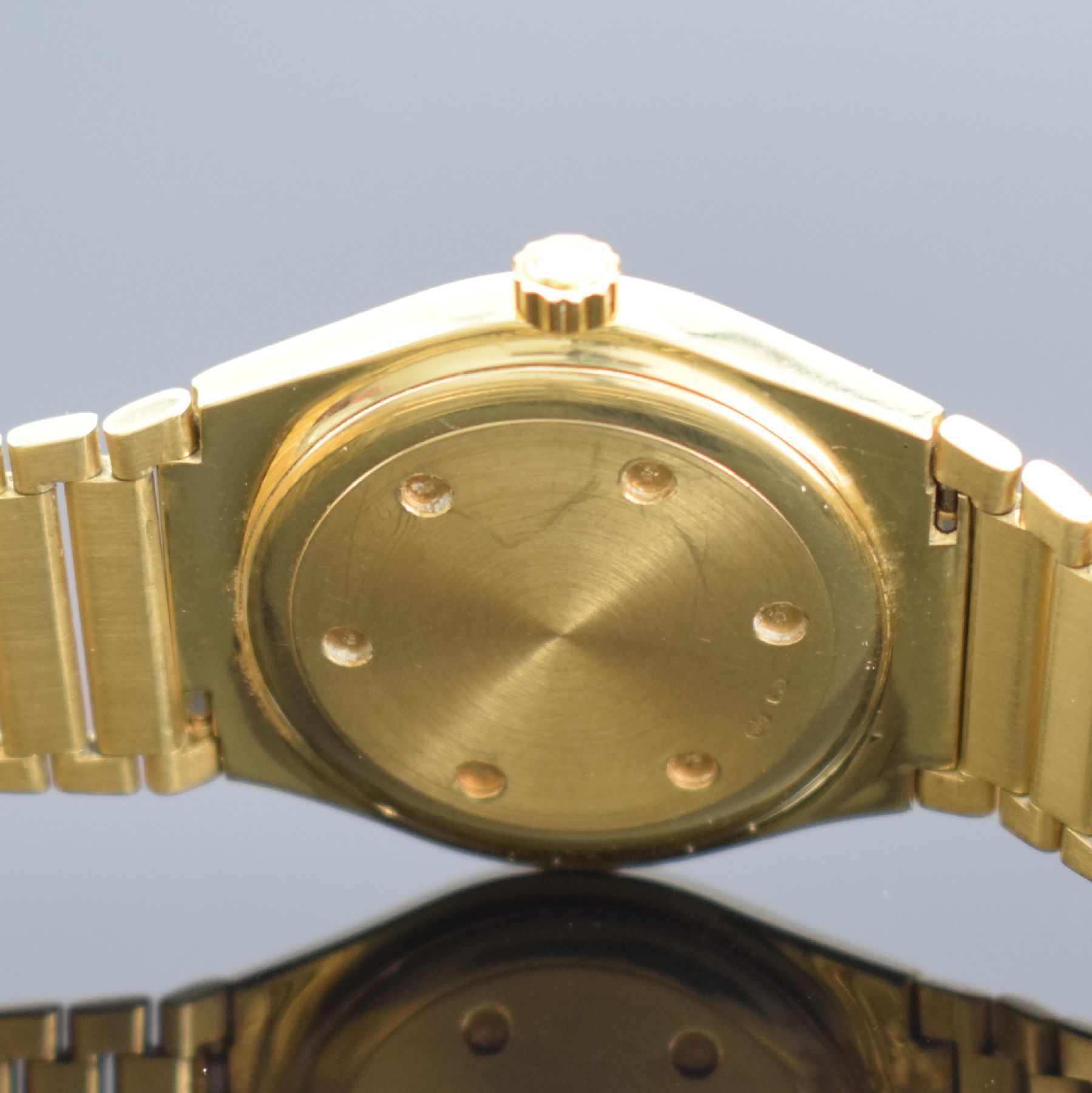 Detail f: IWC Ingenieur Armbanduhr in GG 750/000 mit Goldband, Schweiz um 1985, quarz, massives Goldgeh., unsign. / nummerierter Boden geschr., orig. ...