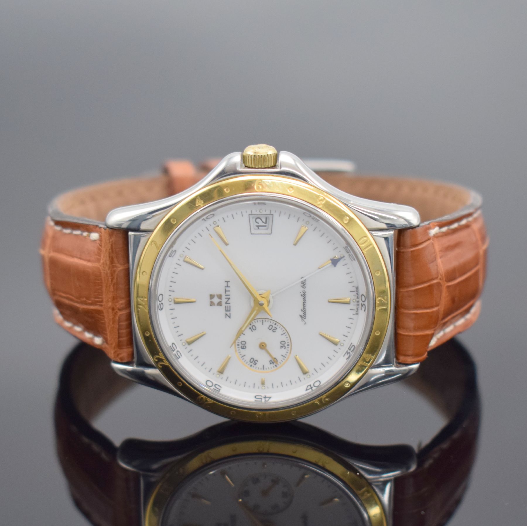 Detail b: ZENITH Elite GMT Herrenarmbanduhr in Stahl/Gold, Schweiz um 2000, Automatik, Ref. 90/410030 682, Boden aufgedr., orig. Lederband m. orig. Dornschl., ...