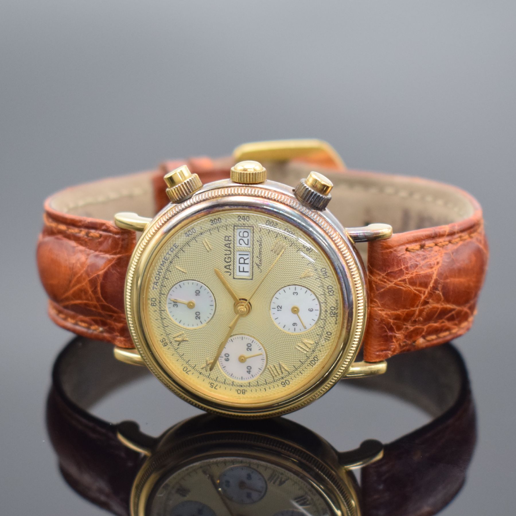 Detail b: JAGUAR Herrenchronograph in GG 750/000, Schweiz um 2000, Automatik, 2-teil. Gehäuse, Boden aufgedr., verg. Zifferbl. m. röm. Zahlen, Hilfszifferbl. ...