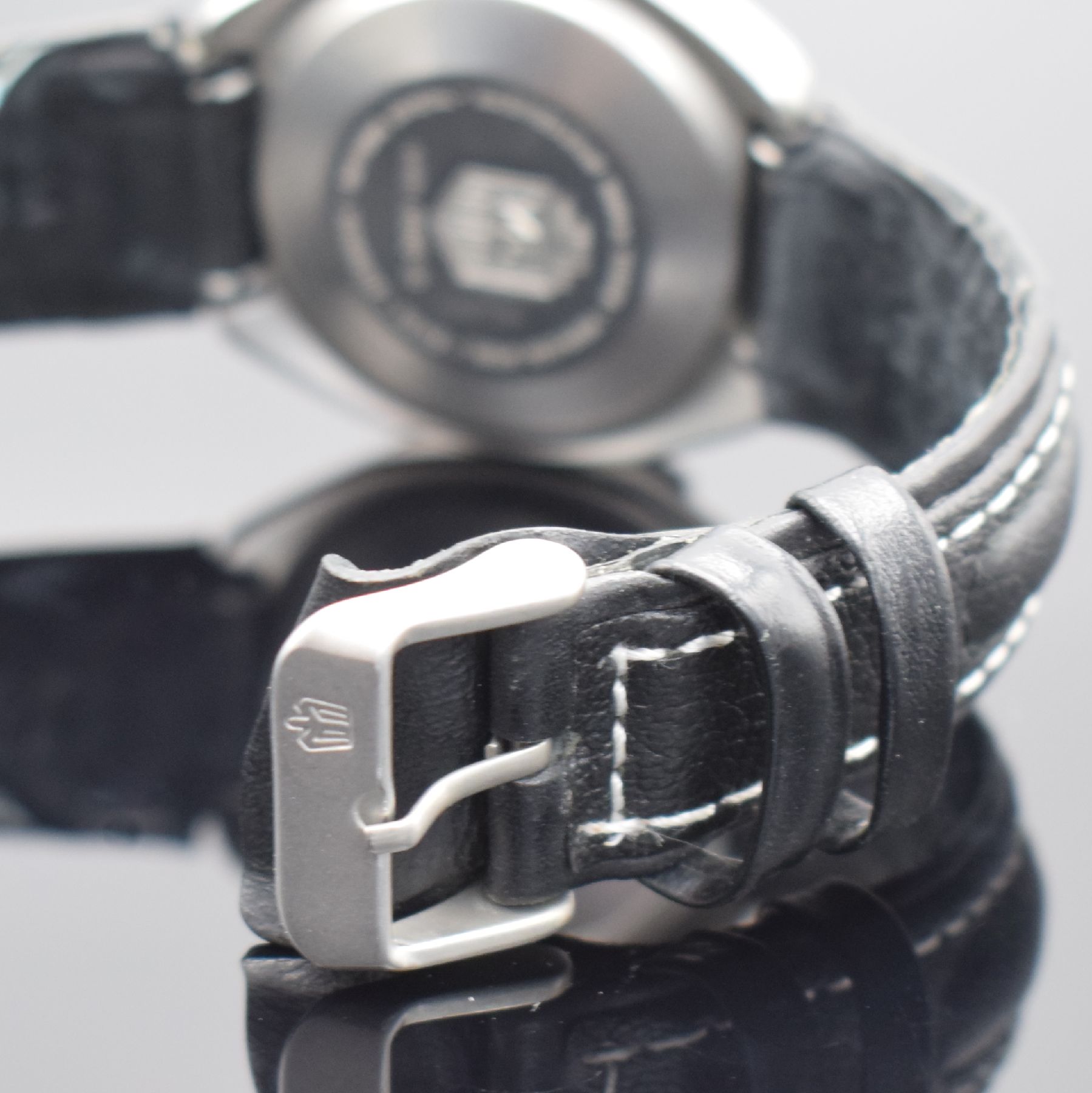 Detail c: TAG HEUER Super Professional Taucher- Herrenarmbanduhr, Schweiz um 1990, Automatik, Ref. 840.006-2, matt. Edelstahlgeh., Monocoque-Geh., Krone ...