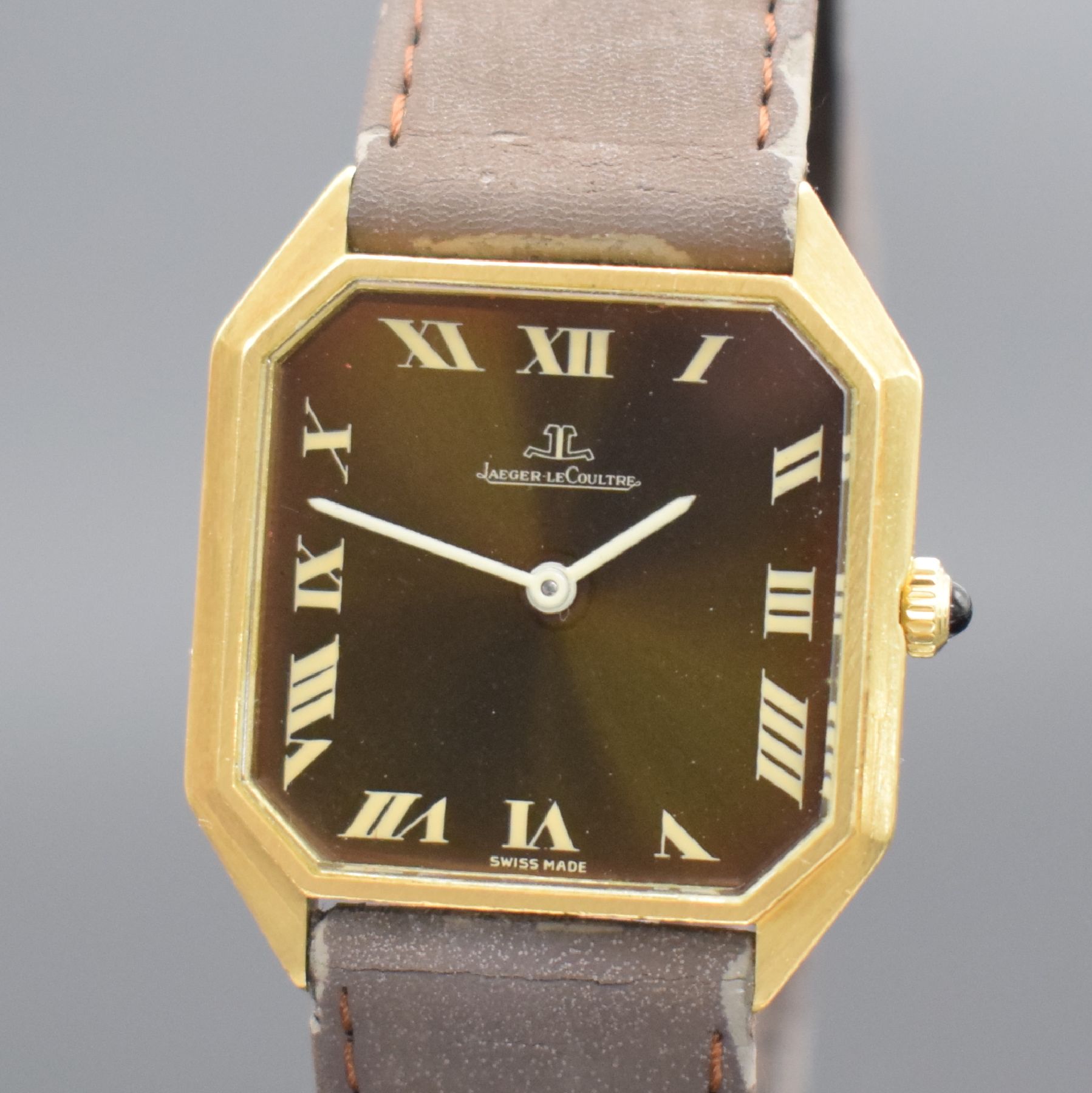 Detail a: Jaeger-LeCoultre Armbanduhr in GG 750/000, Schweiz um 1980, Handaufzug, Ref. 9112.21, 2- teil. Geh., Boden aufgedr., orig. Lederband (nicht vollst.) ...