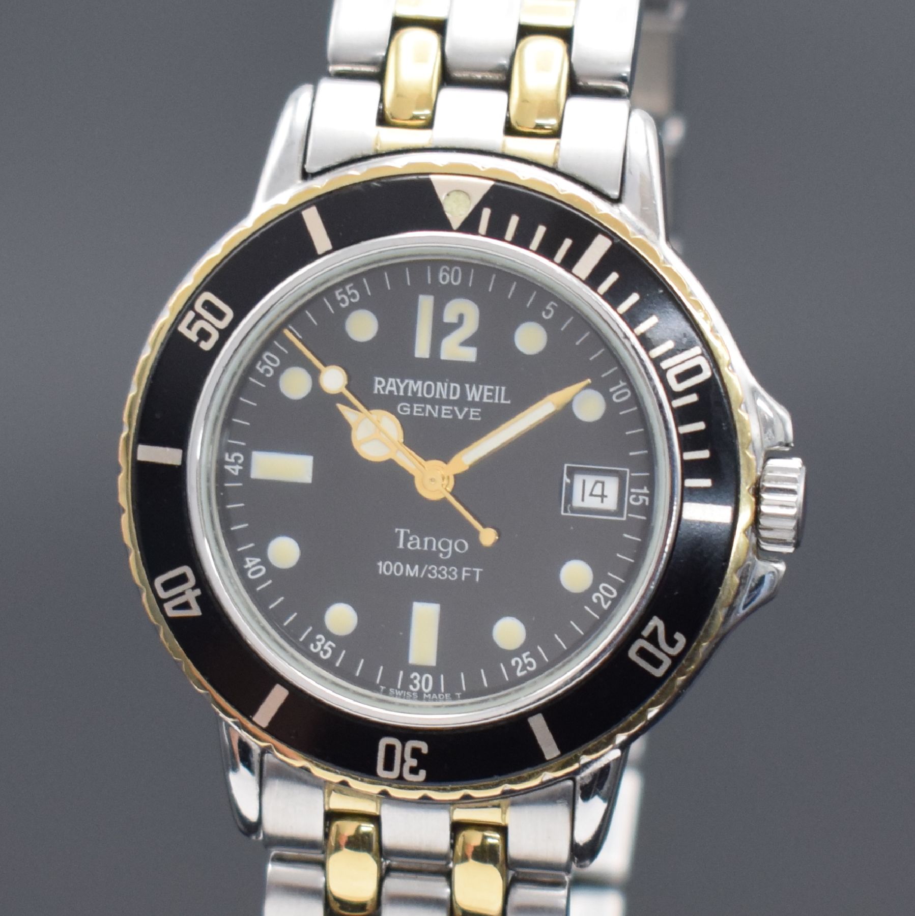 Detail a: RAYMOND WEIL Tango Armbanduhr, Schweiz um 2008, quarz, Edelstahlgeh. inkl. Gliederband m. dopp. Faltschl. teils verg., Boden & Krone verschr., eins. ...