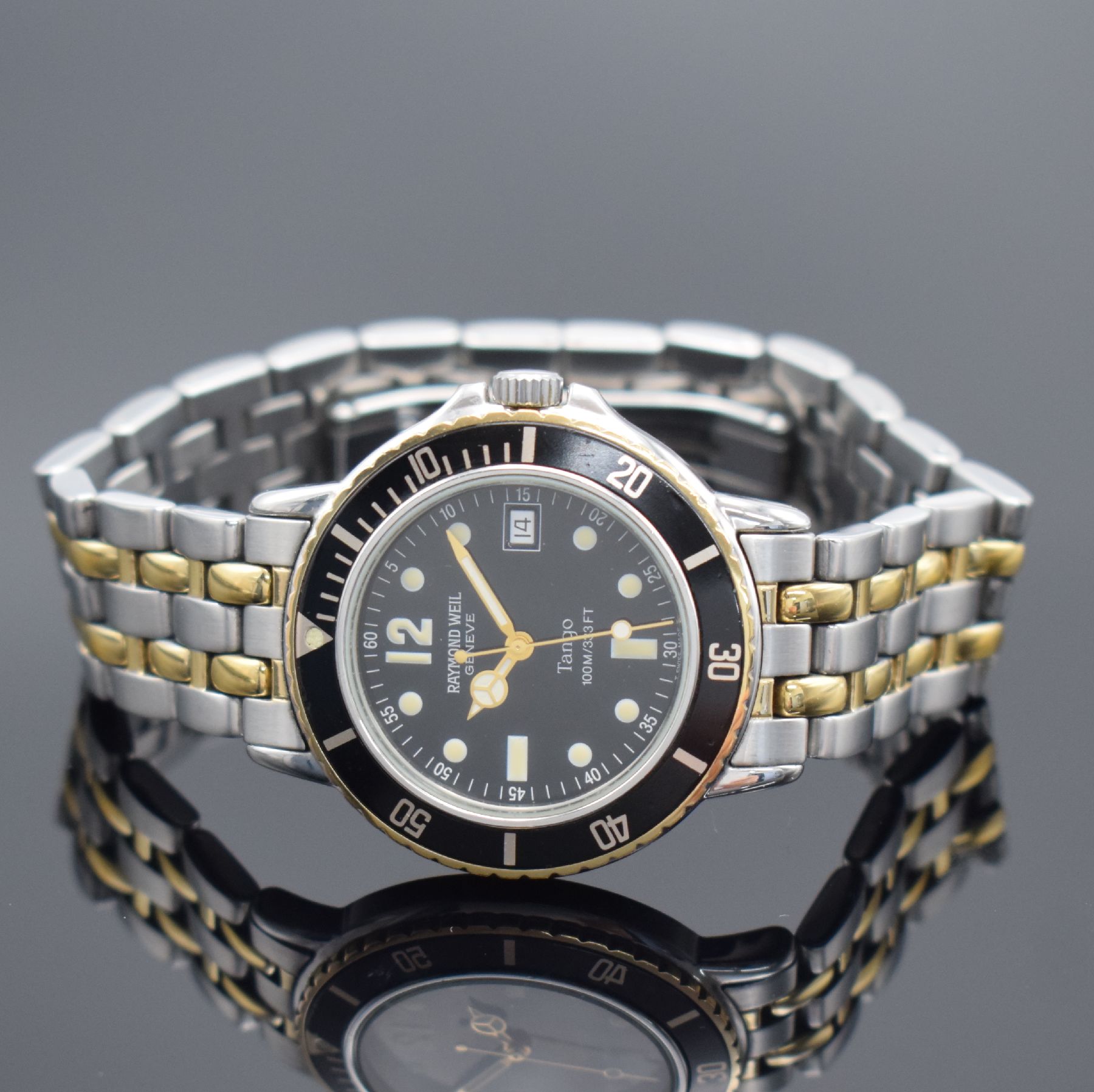 Detail b: RAYMOND WEIL Tango Armbanduhr, Schweiz um 2008, quarz, Edelstahlgeh. inkl. Gliederband m. dopp. Faltschl. teils verg., Boden & Krone verschr., eins. ...
