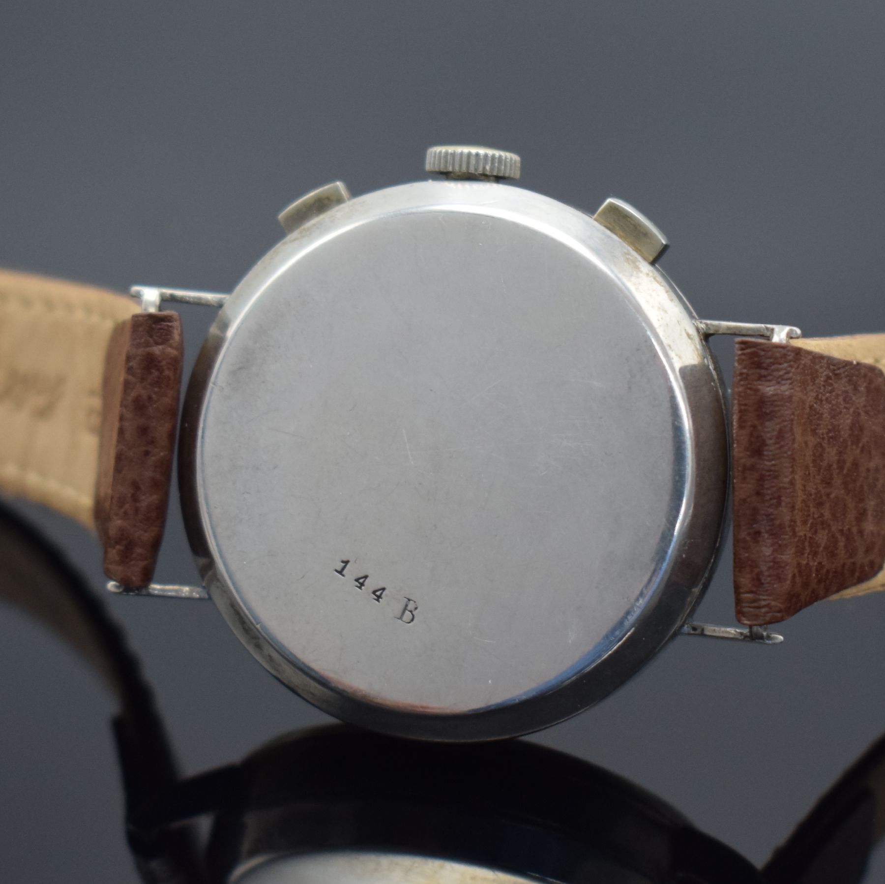 Detail d: NICOLET WATCH Kaliber Landeron 39 Herrenarmbanduhr mit Schaltradchronograph, Schweiz 1940er Jahre, Handaufzug, Geh. in 800er Silber, Boden & Glasrand ...