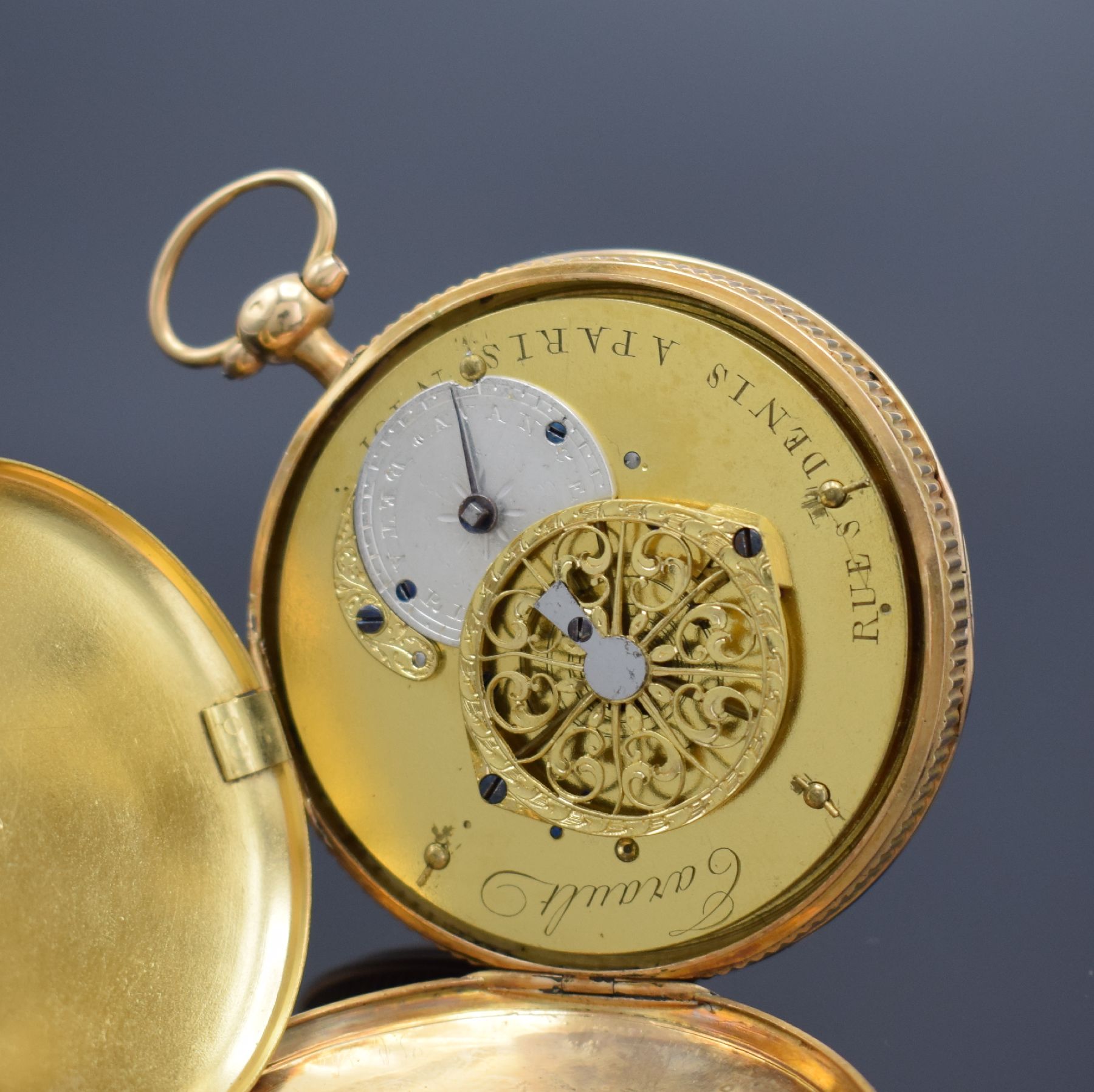 Detail d: Offene Spindeltaschenuhr bezeichnet Tarault in GG 750/000, Frankreich um 1820, Geh. dell., Scharnierboden & Glasrand, Metallcuvette, Emailzifferbl. ...