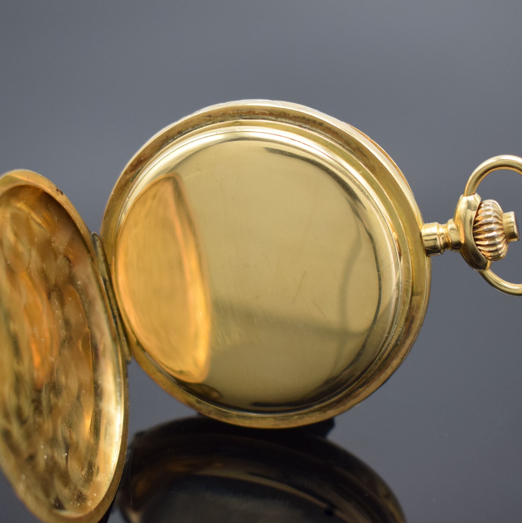 Detail c: Offene Taschenuhr mit Schaltradchronograph in GG 750/000, Schweiz um 1915, glattes Geh. dell., GG 750/000 Cuvette, Emailzifferbl. m. arab. Zahlen, ...