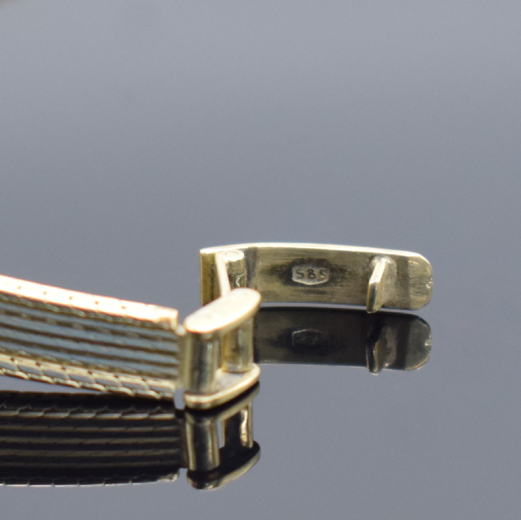 Detail b: Damenarmbanduhr & Damentaschenuhr in GG & RG 585/000, Schweiz um 1960 / 1890, Handaufzug, 1.) Armbanduhr m. Milanaiseband, rotverg. Werk Kal. AS ...