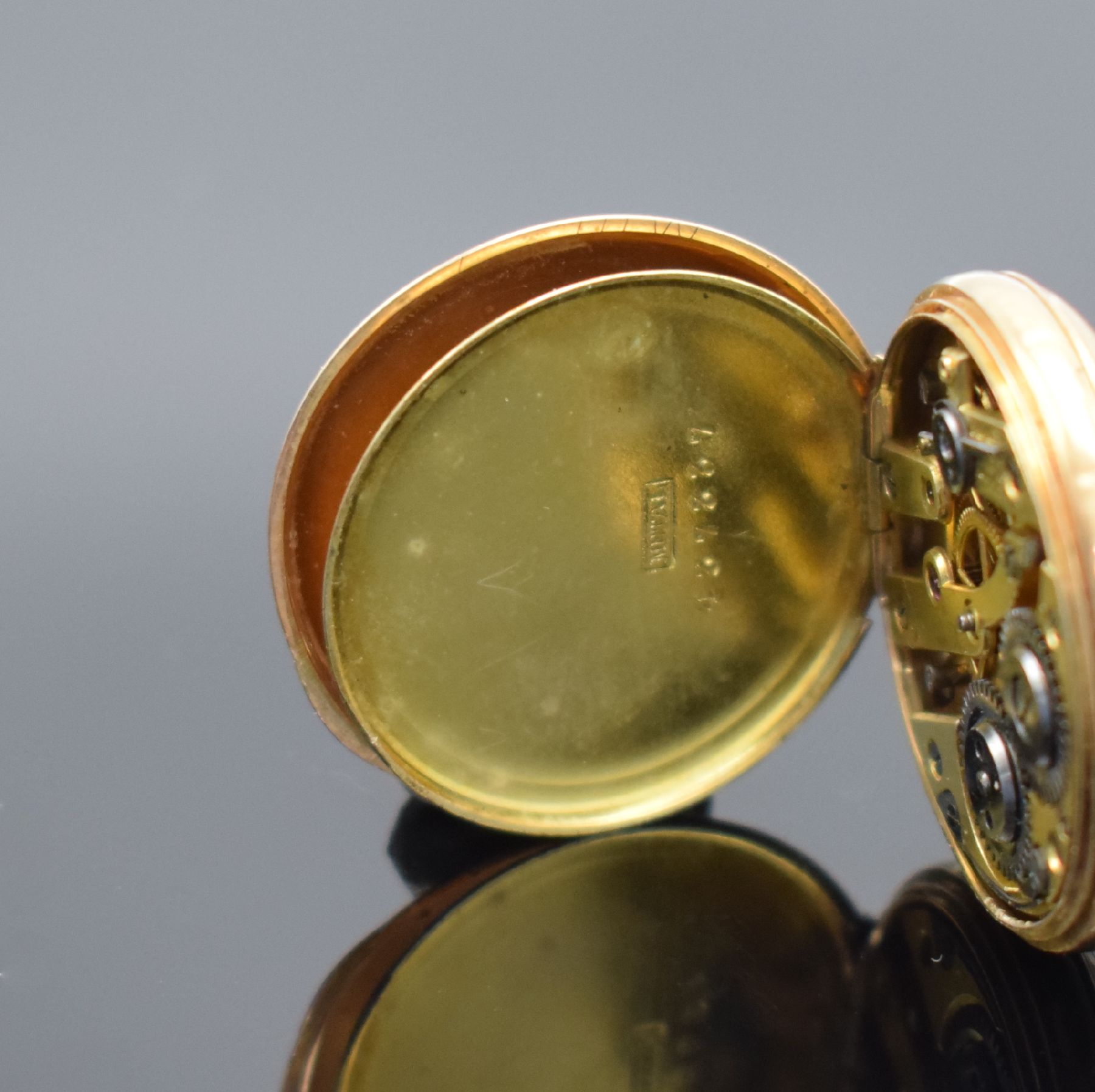 Detail h: Damenarmbanduhr & Damentaschenuhr in GG & RG 585/000, Schweiz um 1960 / 1890, Handaufzug, 1.) Armbanduhr m. Milanaiseband, rotverg. Werk Kal. AS ...
