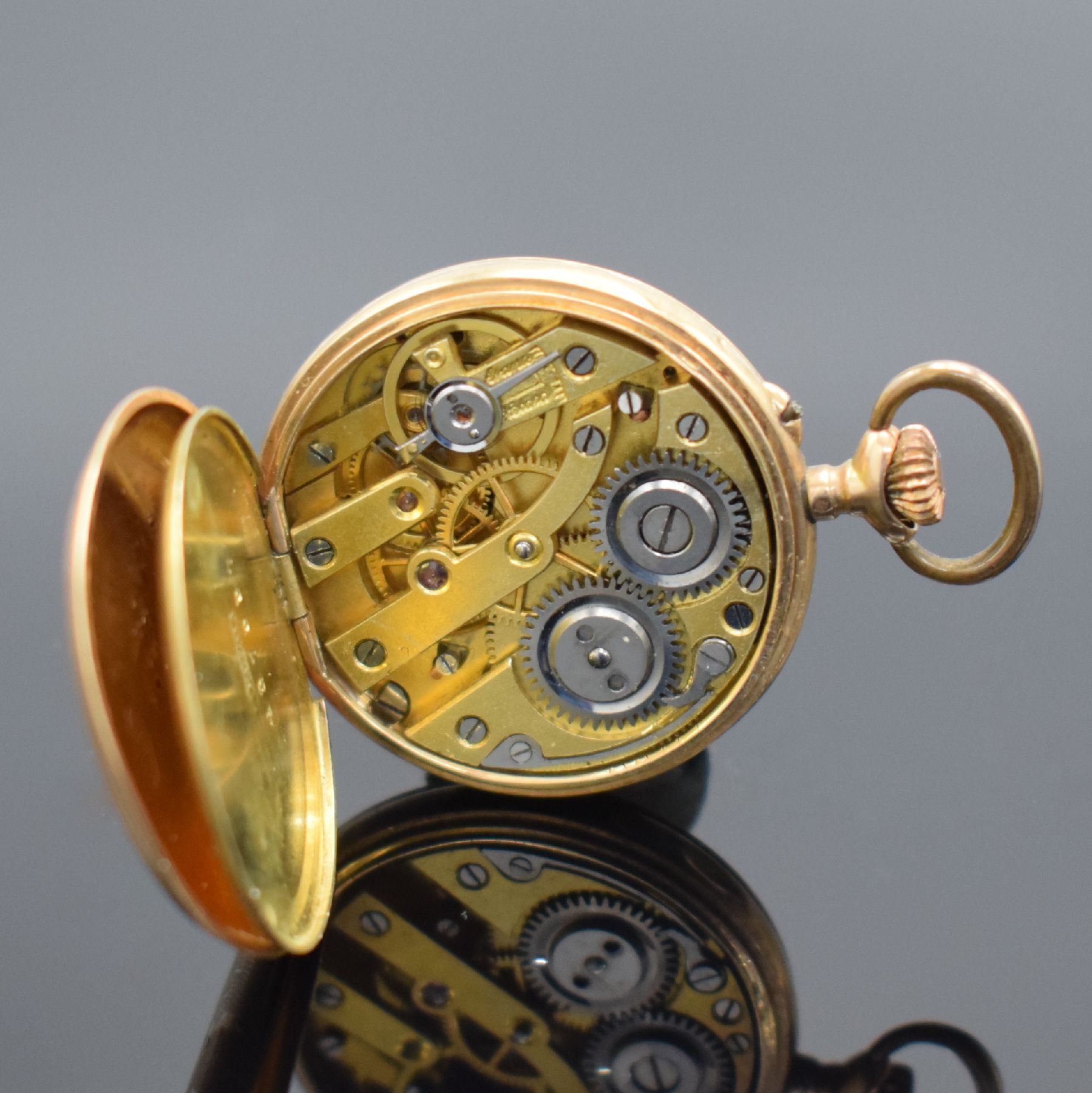 Detail i: Damenarmbanduhr & Damentaschenuhr in GG & RG 585/000, Schweiz um 1960 / 1890, Handaufzug, 1.) Armbanduhr m. Milanaiseband, rotverg. Werk Kal. AS ...