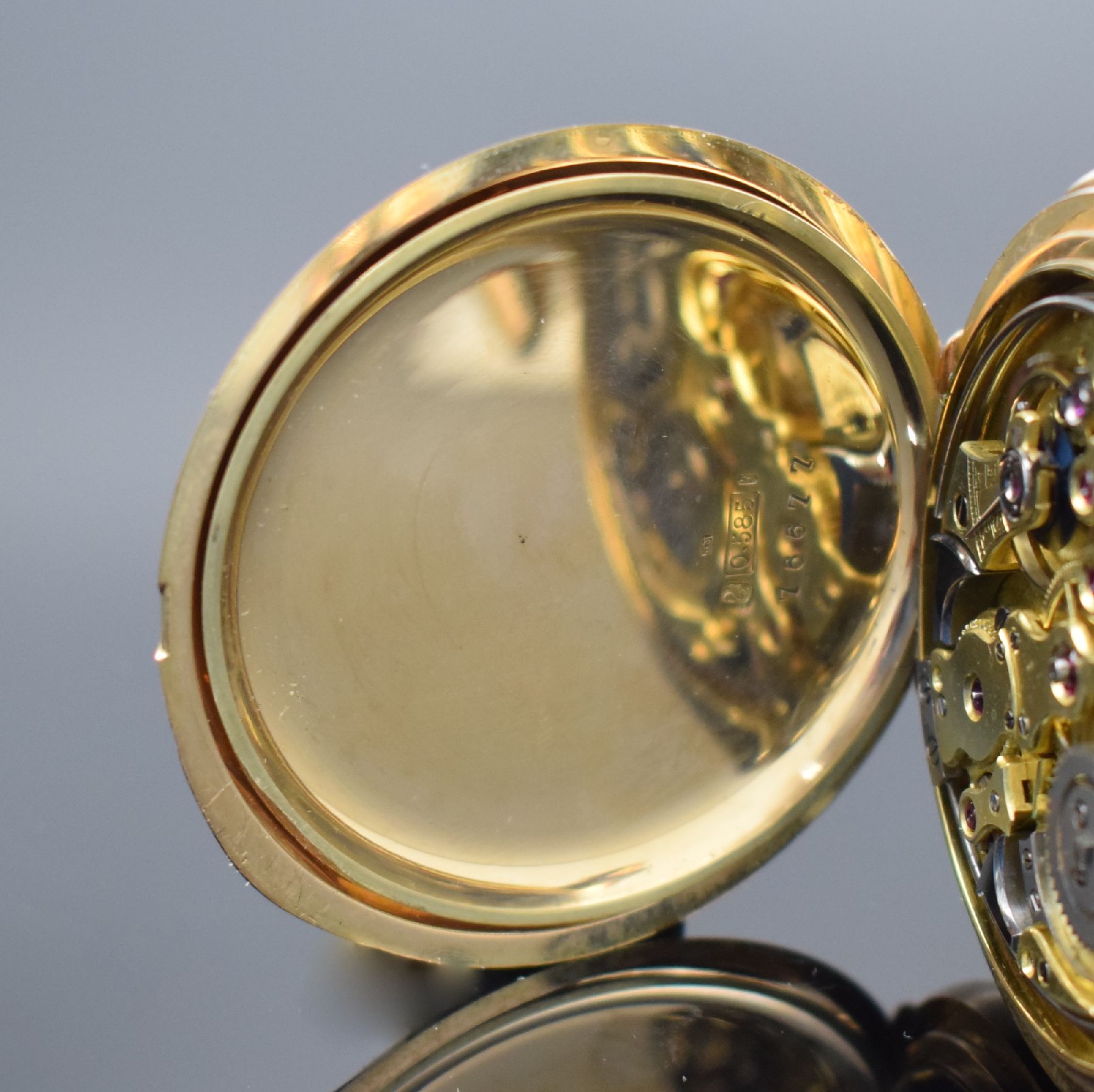 Detail f: A. EPPNER & Co Breslau Herrensavonette mit Minutenrepetition in GG 585/000, Schweiz um 1910, glattes 3-Deckel Goldgeh., Monogramm auf d. Sprungdeckel ...