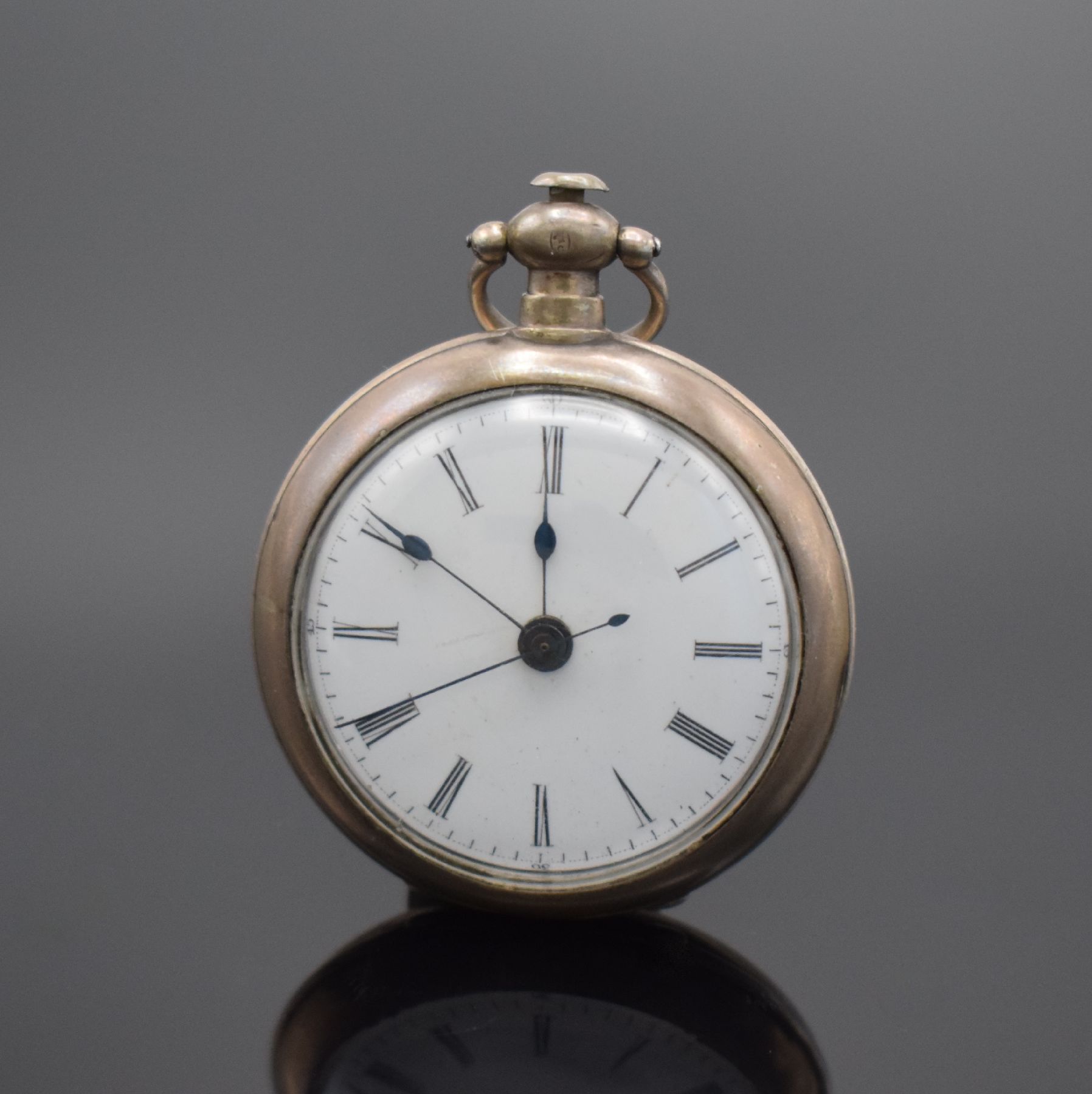 Silberne Taschenuhr mit Zentralsekunde für den chinesischen Markt, um 1870, Schlüssel- aufzug, glattes Geh., rücks. Sprungdeckel bez. "China ...