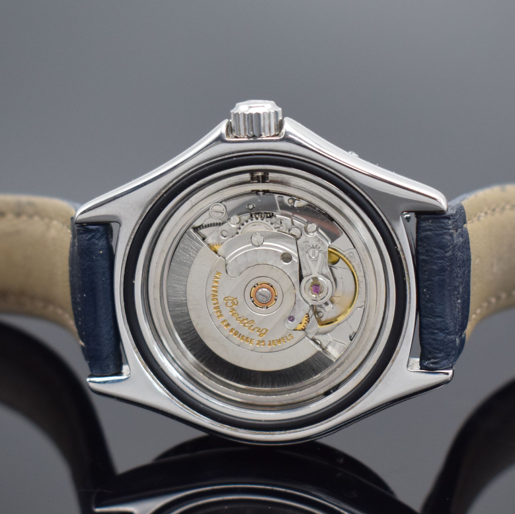 Detail f: BREITLING Superocean Herrenarmbanduhr in Edelstahl, Schweiz um 1995, Automatik, Ref. A17040, eins. drehbare Lunette m. 60er-Tlg., Glas verkr., ...