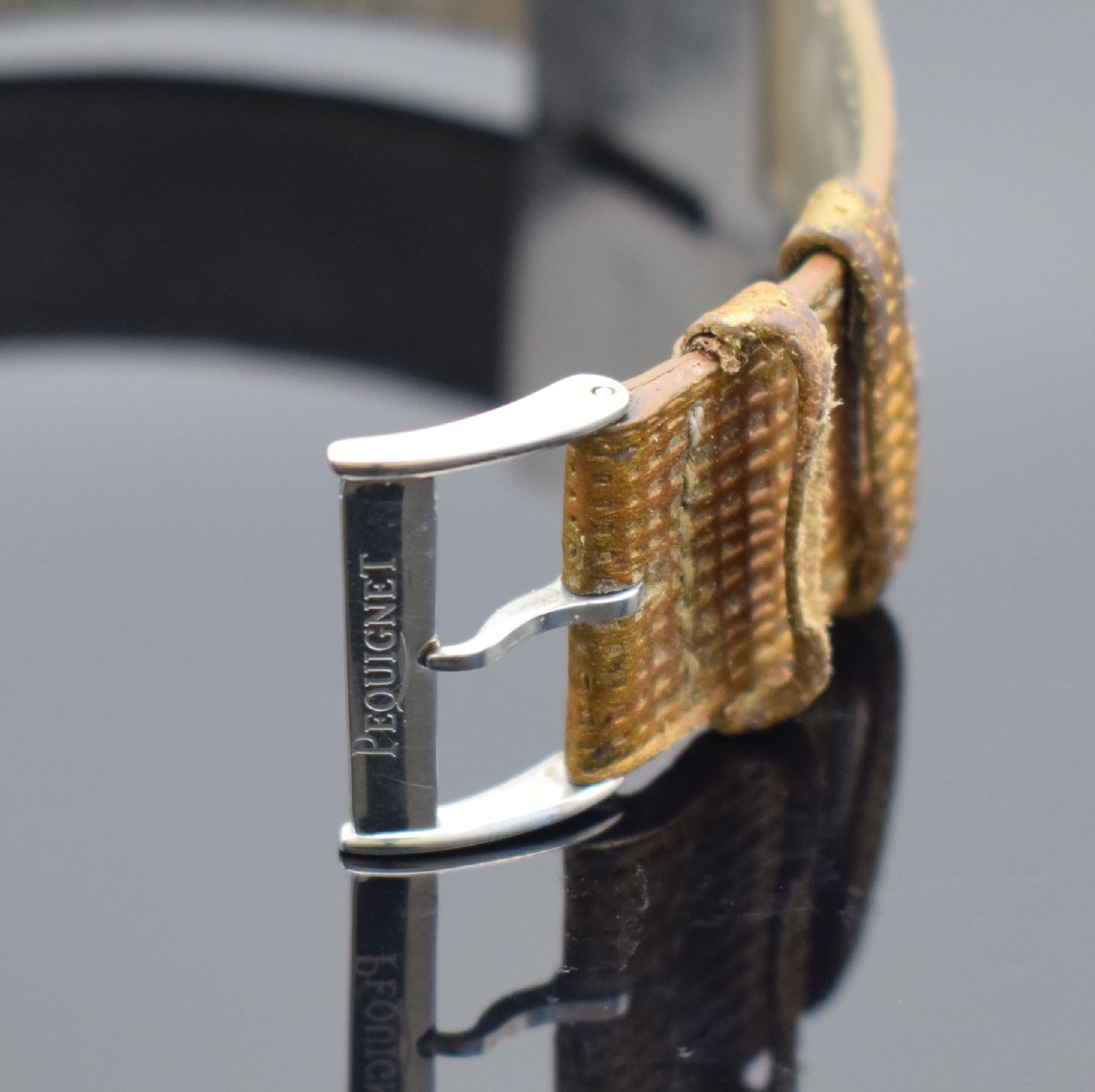 Detail b: PEQUIGNET Sorella Damenarmbanduhr, Schweiz um 2004, quarz, Edelstahl/Gold komb., Boden 4 -fach verschr., gold. Zifferbl. m. aufges. Diamant-Ind., ...