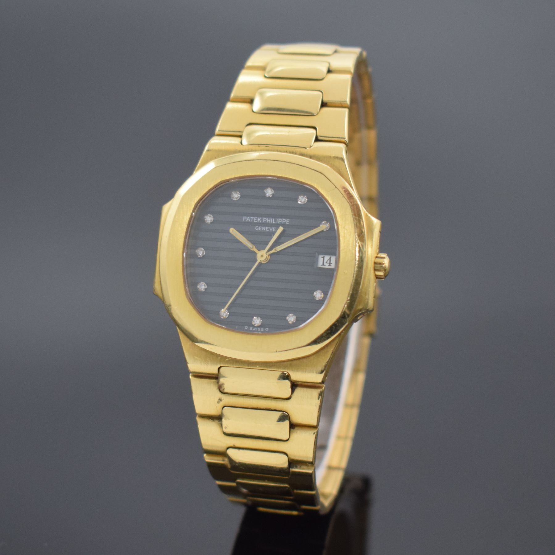 PATEK PHILIPPE Nautilus feine und seltene Mediumarmbanduhr in GG 750/000 Ref. 3900/1, Design von Gerald Genta, quarz, 2-tlg. Gehäuse seitlich über ...