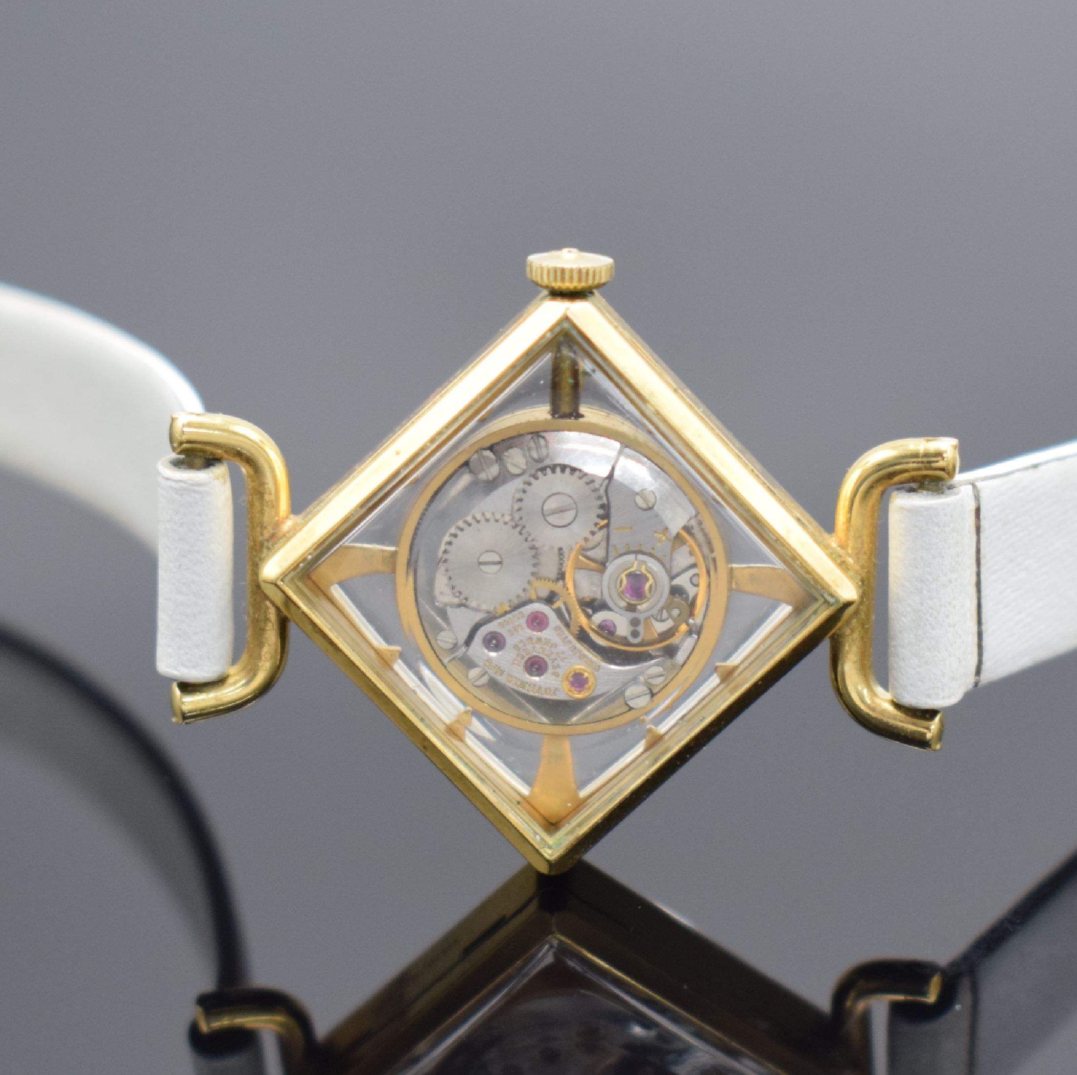 Detail d: JUVENIA vergoldete Cocktail Watch, Schweiz 1960er Jahre, Handaufzug, quadratisches Geh., Boden aufgedr., weißes Zifferbl. m. roten Zeigern, Kal. ...